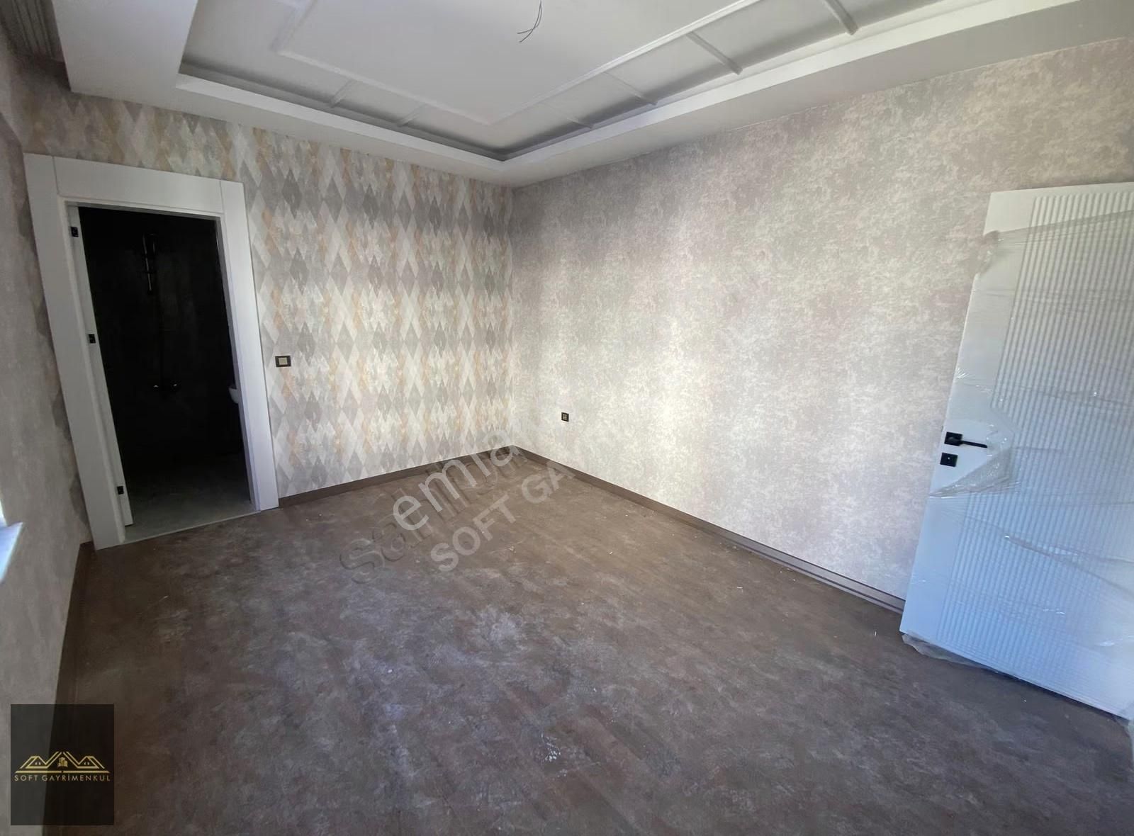 Soft'tan Karacaahmet'te Cadde Üstü Cam Balkonlu 2,5+1 Daire - Görsel 25