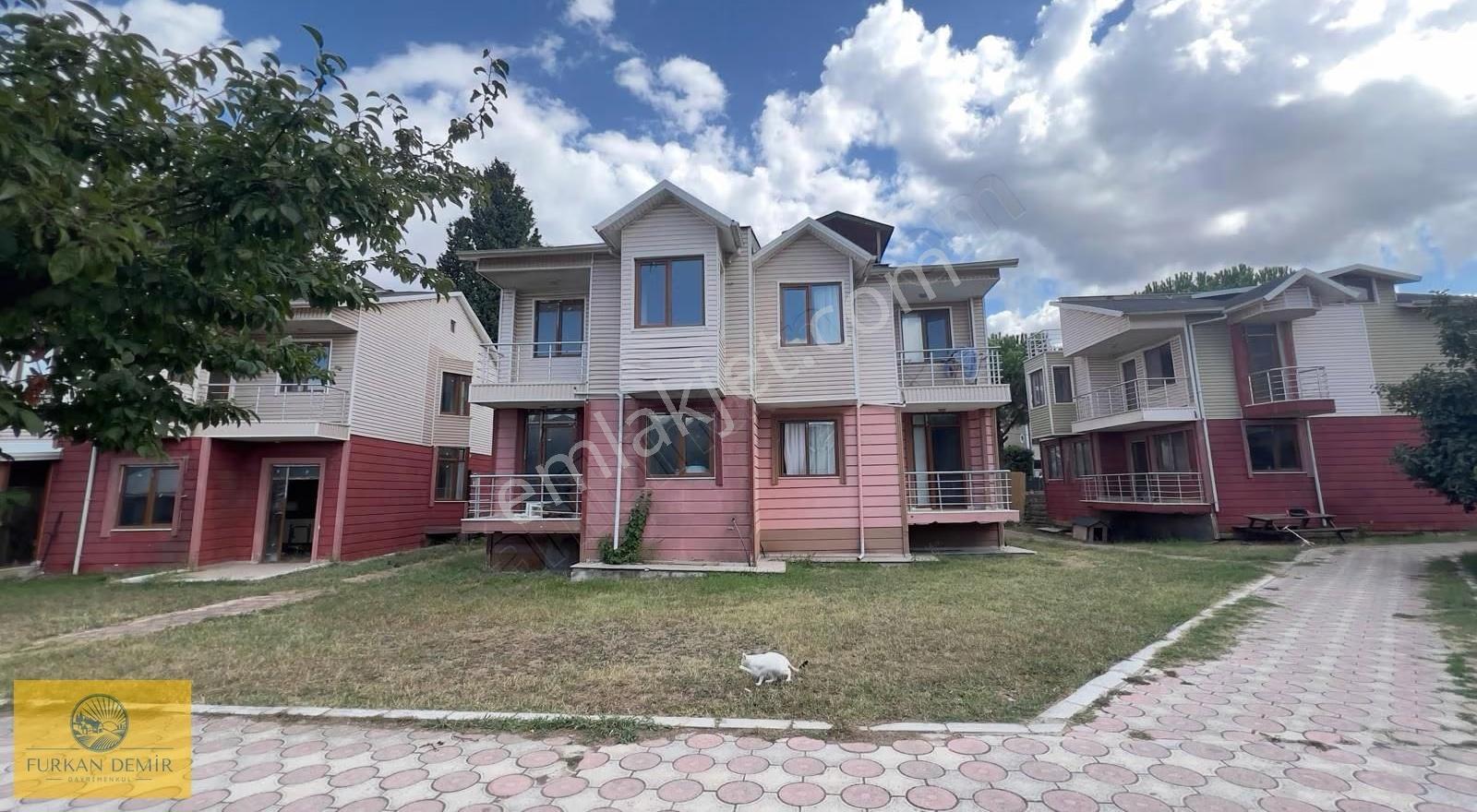 Furkan Demir'den Altınova Kaytazdere'de Satılık Havuzlu Villa - Görsel 23