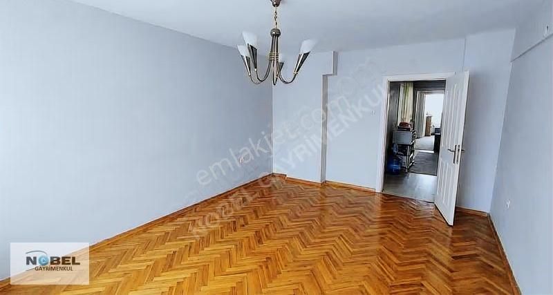 Satılık 3+1 Çift Cepheli Daire Üsküdar - Görsel 8