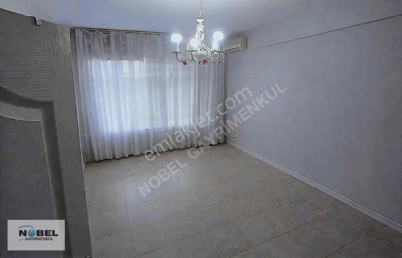 Satılık 3+1 Çift Cepheli Daire Üsküdar - Görsel 2