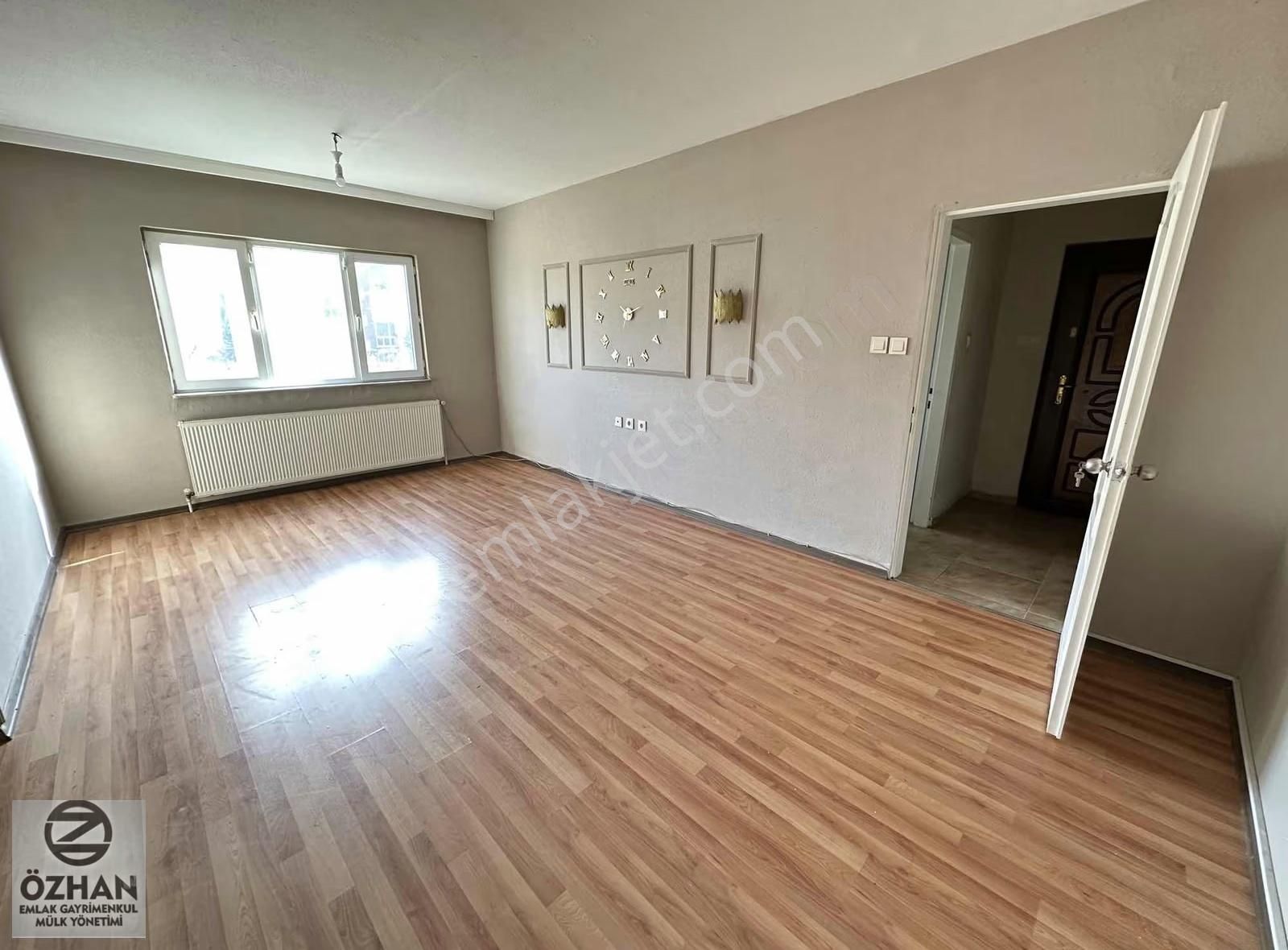 Özhan Emlaktan Balkan Mh'de Ayrı Mutfaklı Aileye Uygun 2+1 - Görsel 13