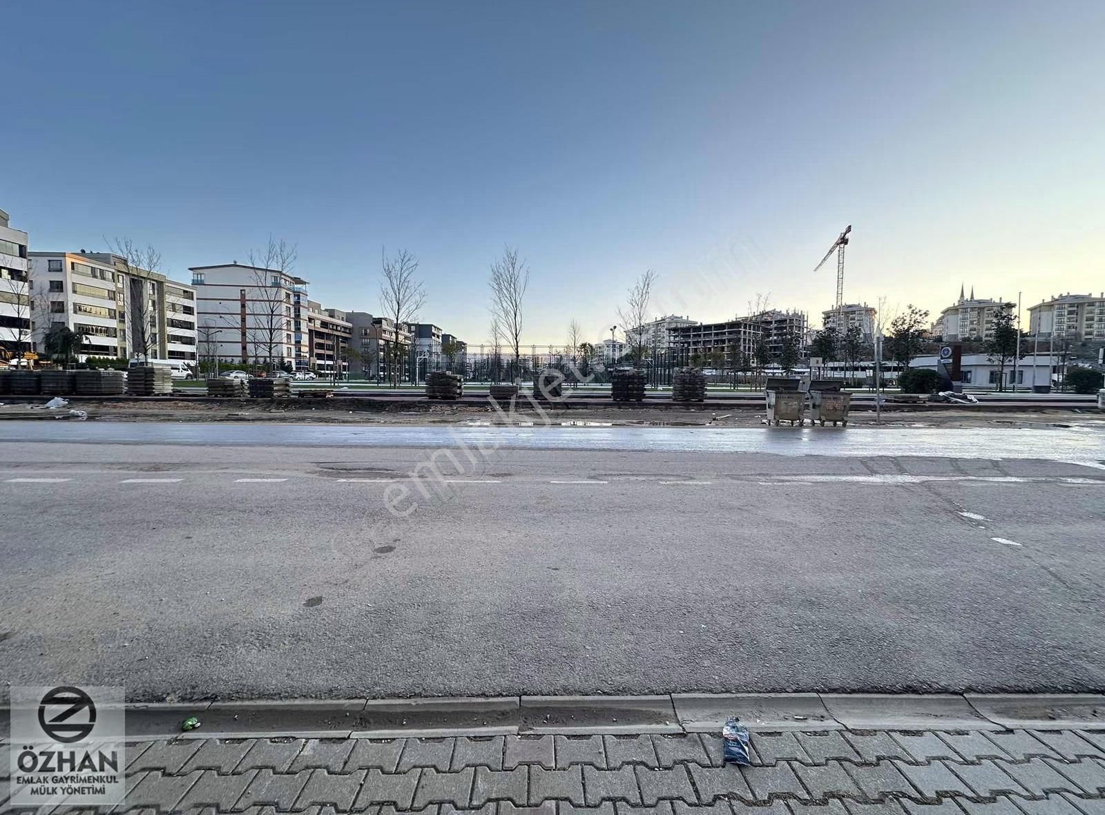 Özhan Emlaktan Balkan Mh'de İşlek Cad.üzeri Kiralık Dükkan - Görsel 11