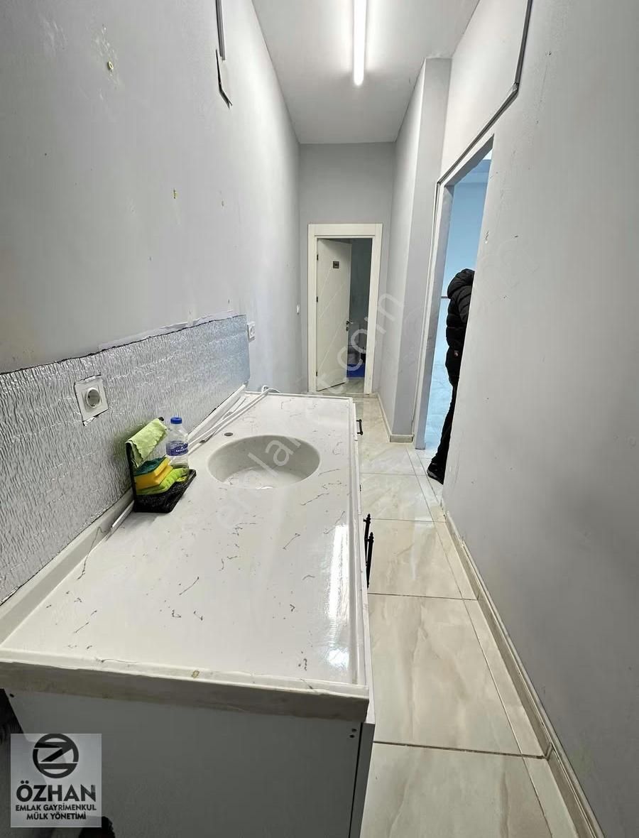 Özhan Emlaktan Balkan Mh'de İşlek Cad.üzeri Kiralık Dükkan - Görsel 17