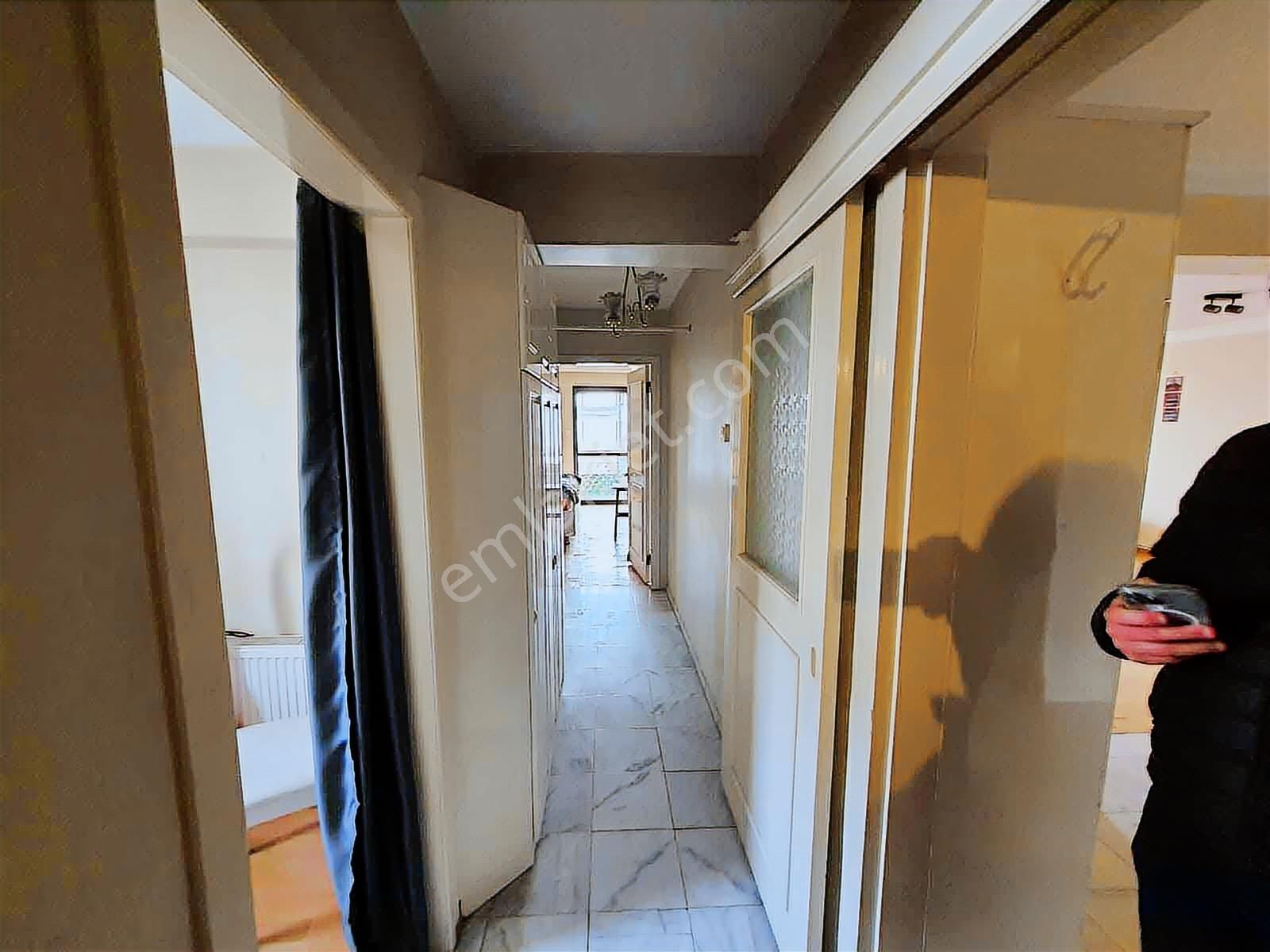 Alsancak Vapur İskelesi Yakını Kiralık Daire - Görsel 13