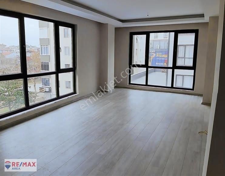 Remax Area'dan Fsm Bulvarı Arkası Kiralık Daire