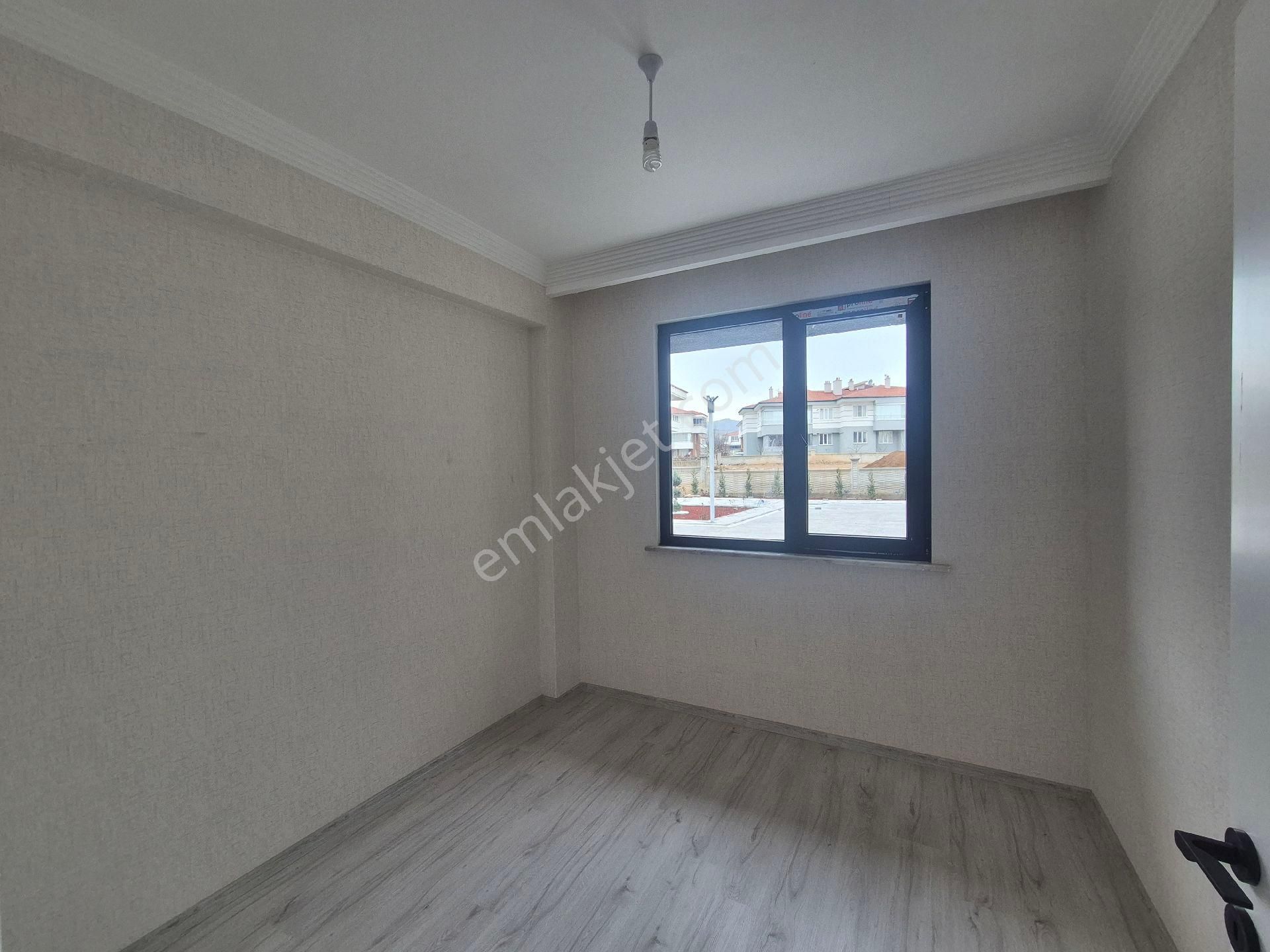 Orhan Gazi Den2+1 Sıfır Eminevim Fuzulevime Krediye Uygun Kapalı Otoparklı Site İçi Daireler - Görsel 14