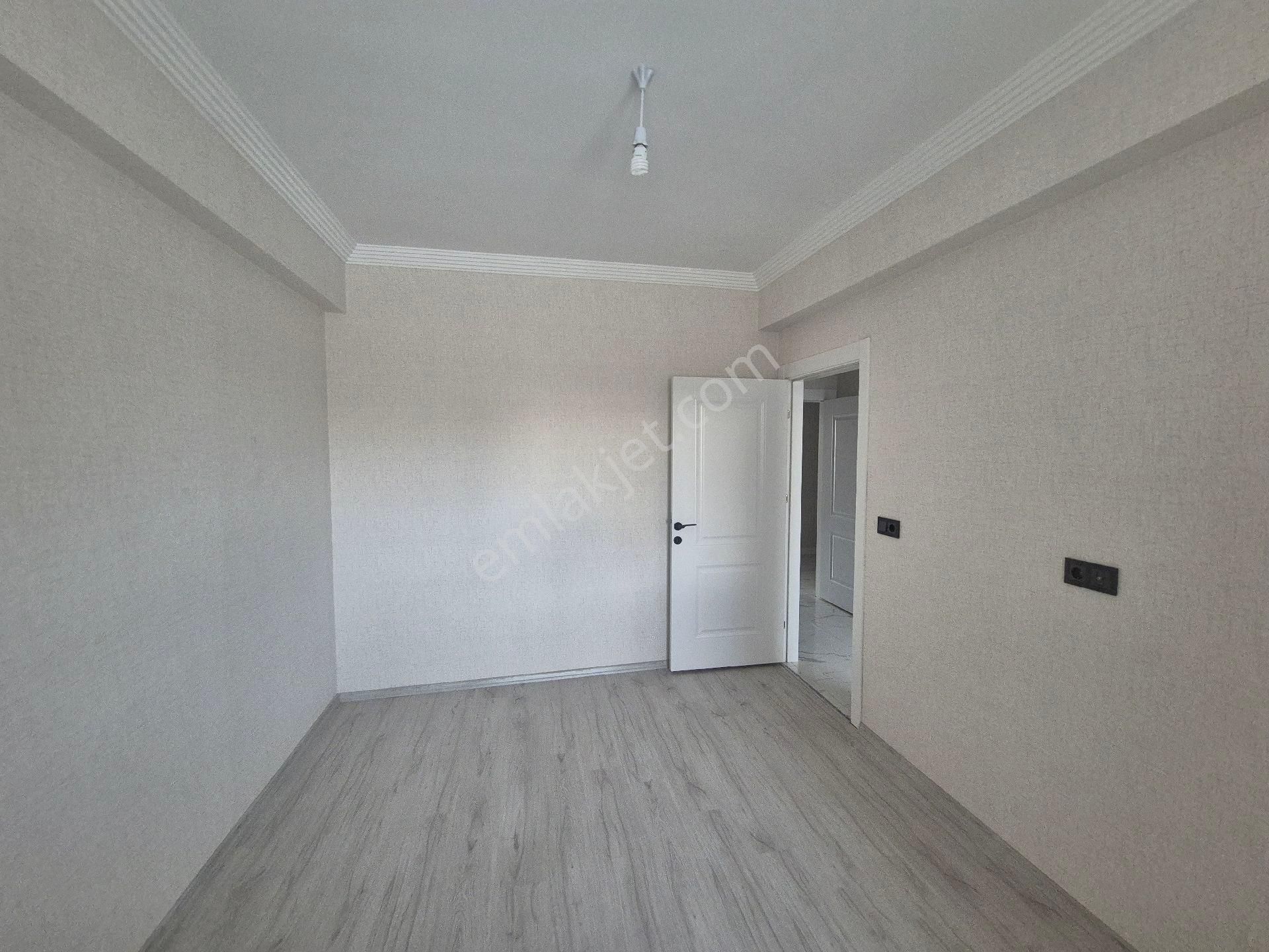 Orhan Gazi Den2+1 Sıfır Eminevim Fuzulevime Krediye Uygun Kapalı Otoparklı Site İçi Daireler - Görsel 9