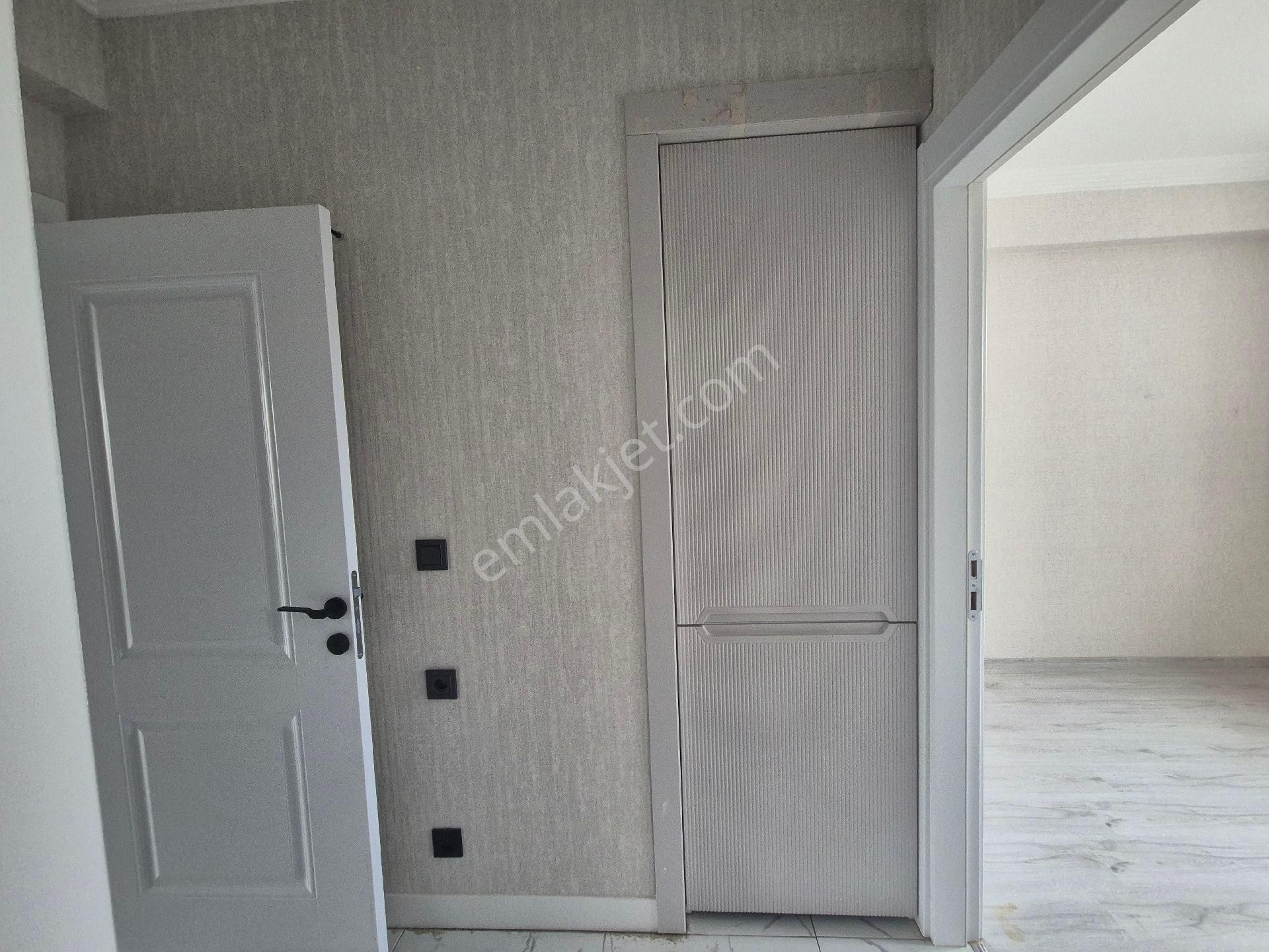 Orhan Gazi Den2+1 Sıfır Eminevim Fuzulevime Krediye Uygun Kapalı Otoparklı Site İçi Daireler - Görsel 12