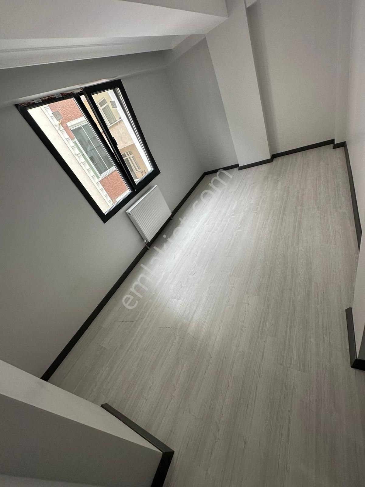 Halkalı Fatih Caddesi’nde 2+1 Balkonlu Ferah Daire - Görsel 24