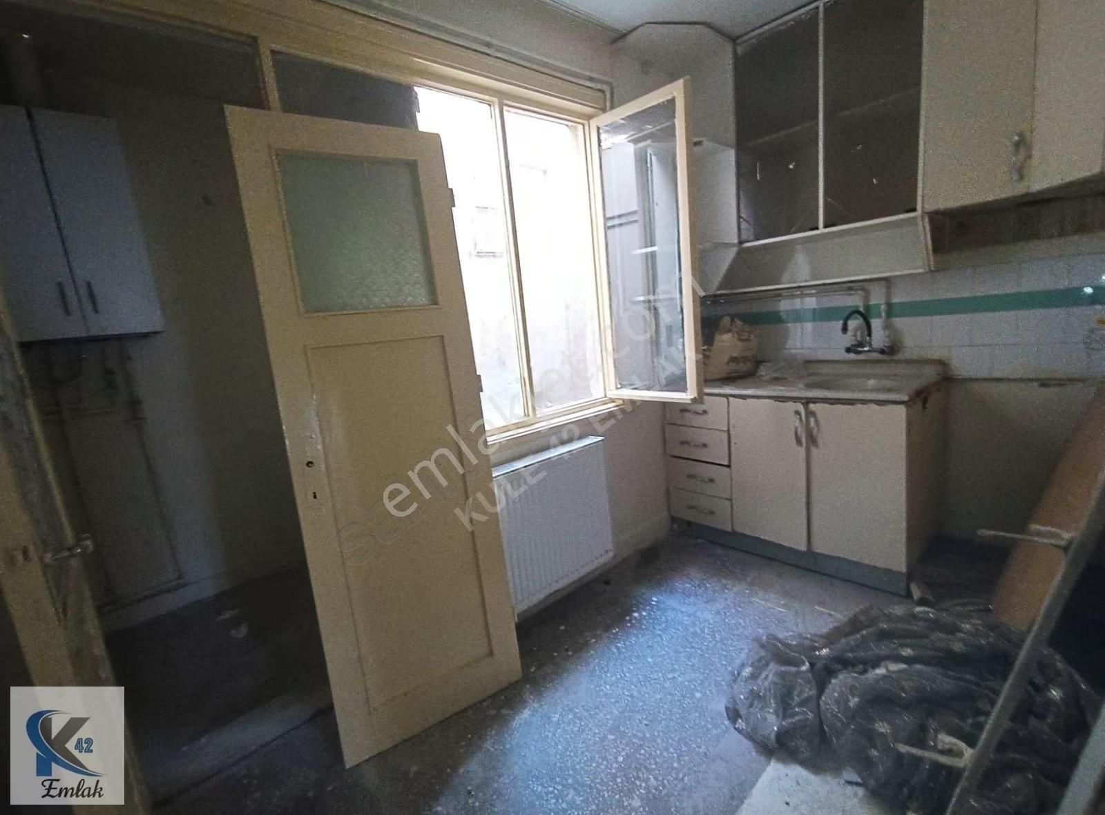 A101 Sokagı 3 Katlinin 3 Kati Teraslı Daire Dogalgazlı - Görsel 8