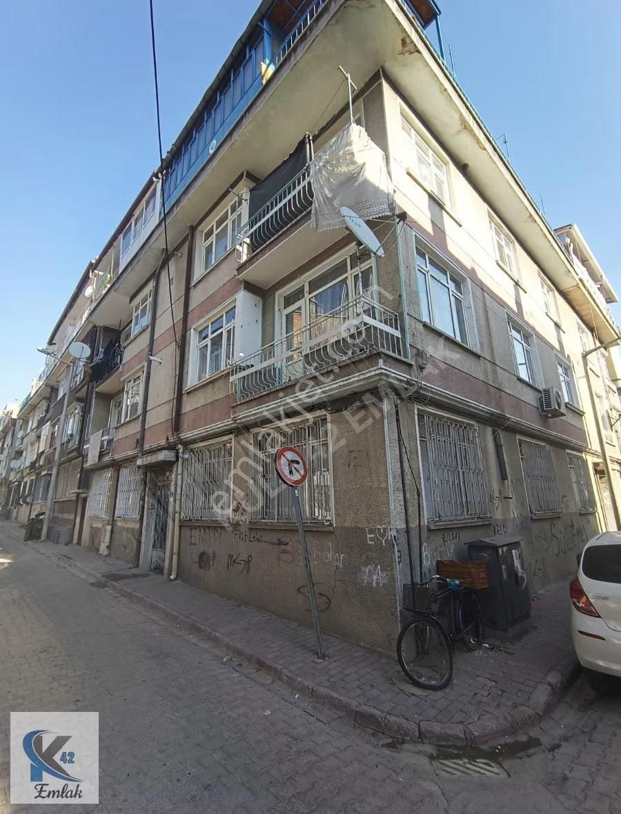 A101 Sokagı 3 Katlinin 3 Kati Teraslı Daire Dogalgazlı - Görsel 2