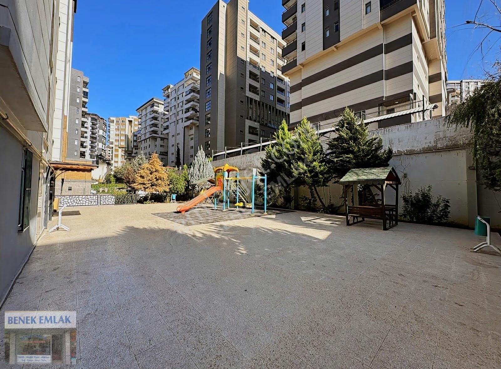 Benek Emlak Basın Sitesi Yanı 4+1 Lüks Daire - Görsel 9