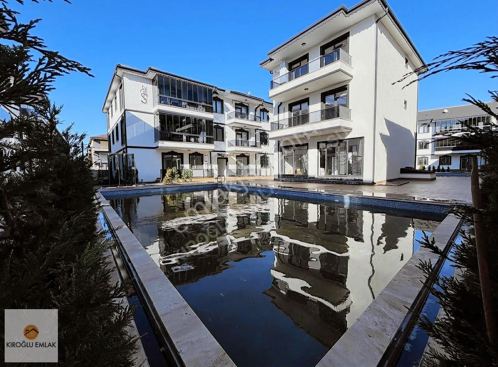 Lüks Yaşam!!! Modern~havuzlu~güvenlikli Site İçinde Sıfır 1+1 - Görsel 21