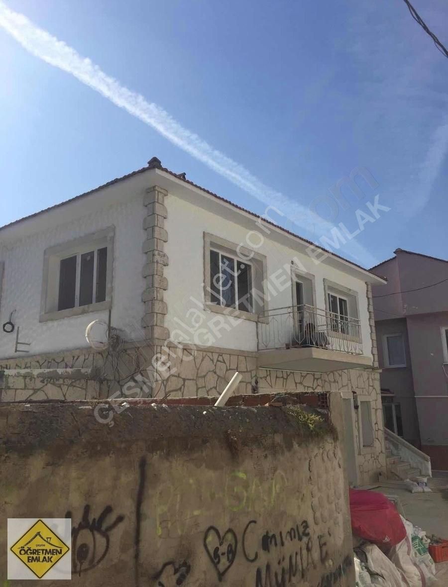 Çeşme Merkezde Çarşı İçiden Giriş Katı Düz Ayak 1+1 Daire - Görsel 4