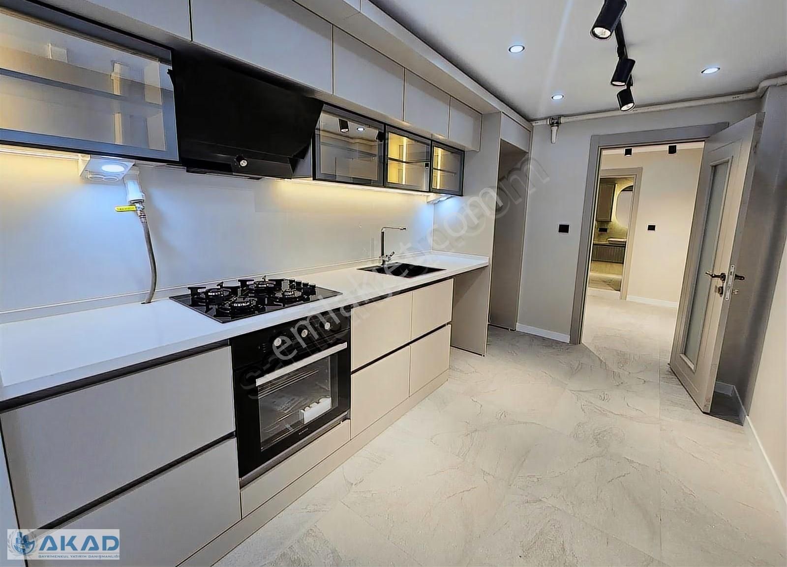 Hasan Tahsin Cad. Üzeri 3+1 Komple Tadilatlı Satılık Ferah Daire