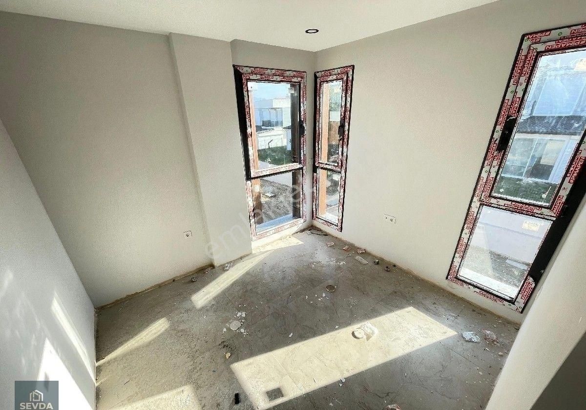 Karaağaç Sahilde 4+1 Havuzlu Villa - Görsel 9