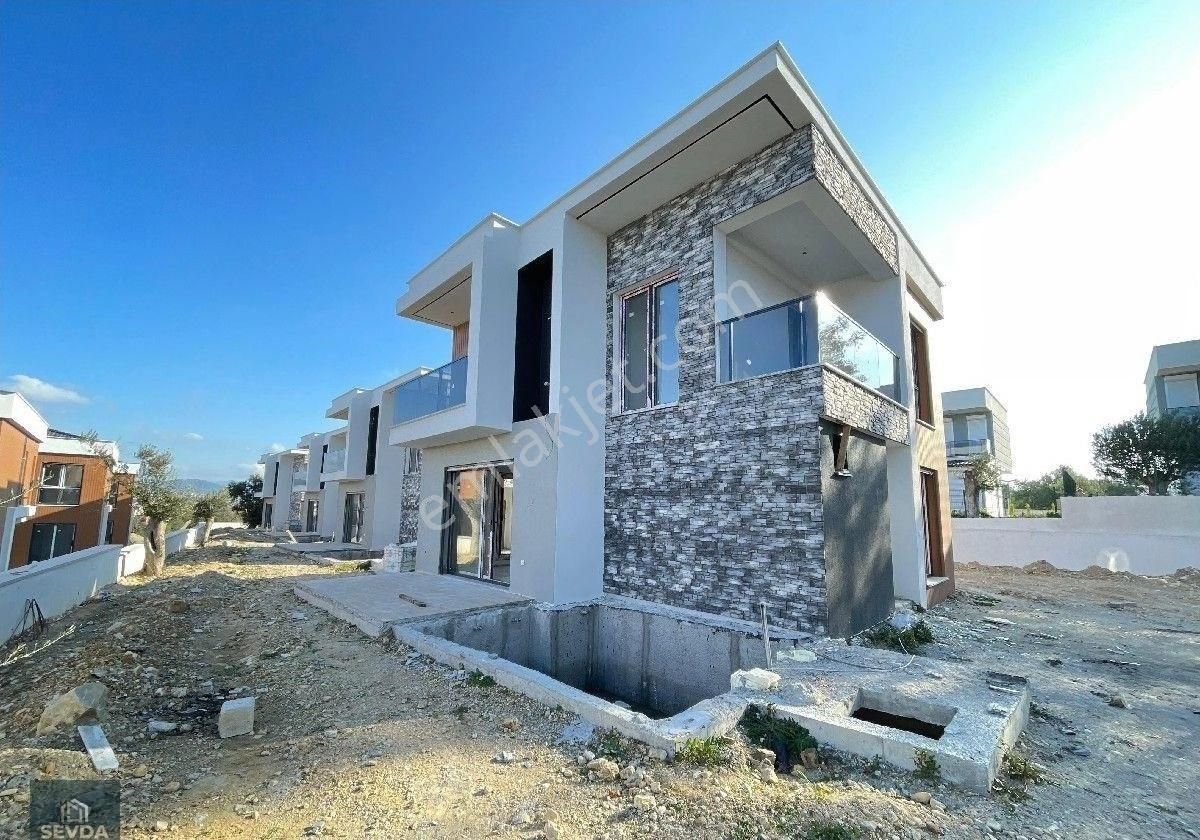 Karaağaç Sahilde 4+1 Havuzlu Villa - Görsel 14