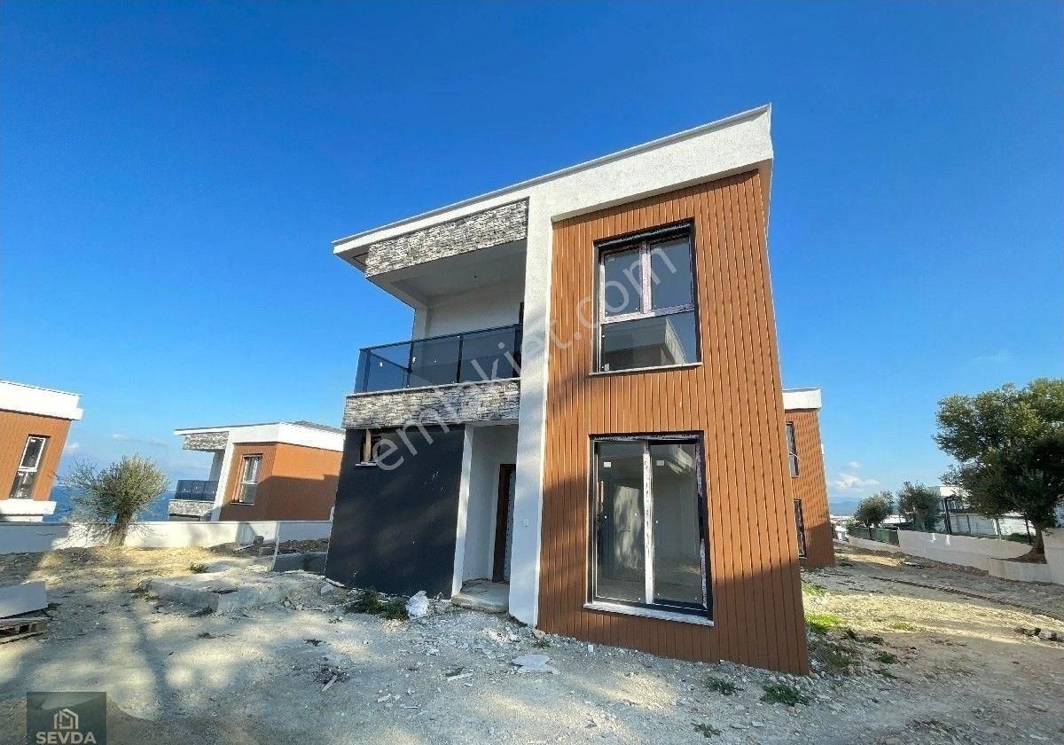 Karaağaç Sahilde 4+1 Havuzlu Villa - Görsel 1