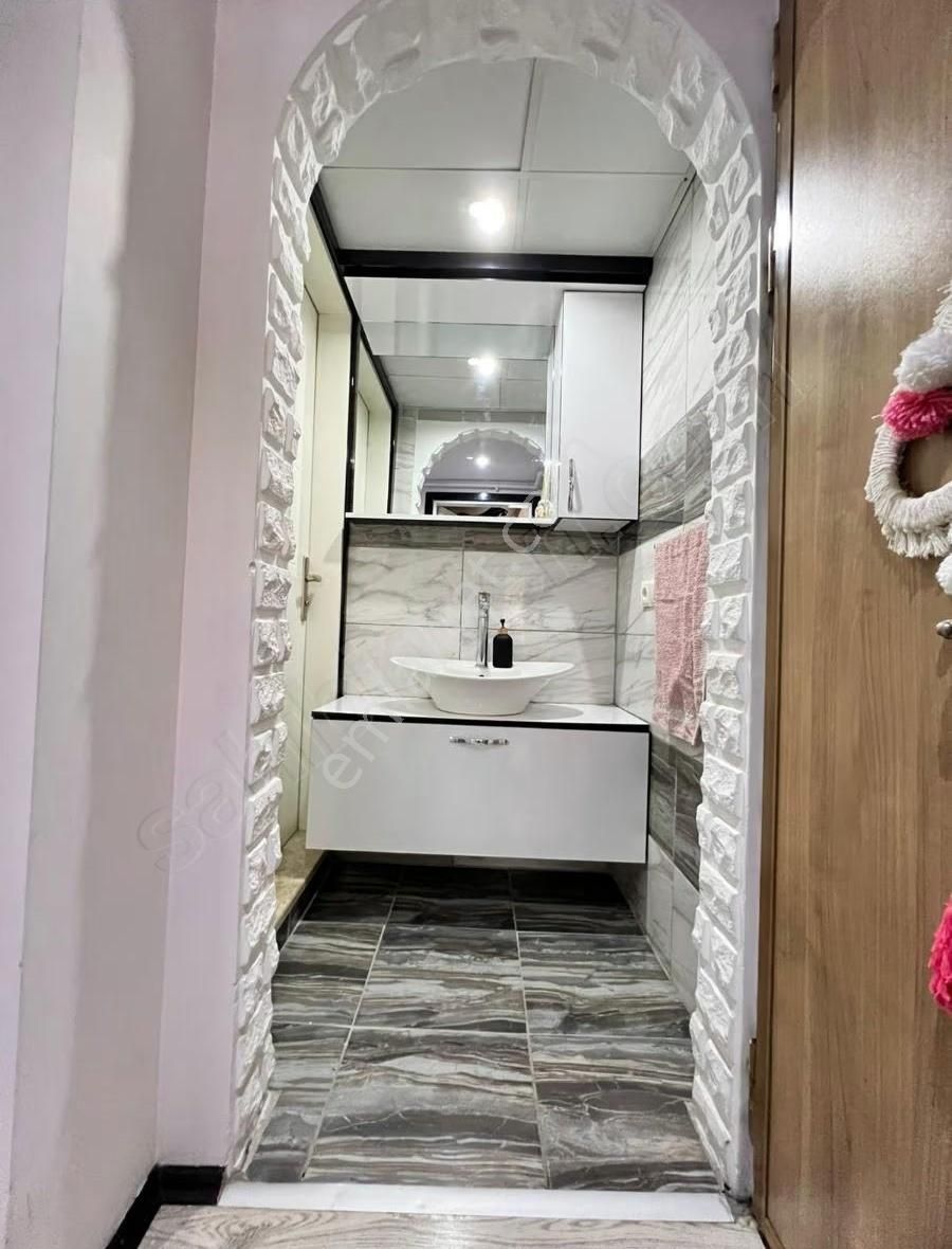 Şehrin Göbeğinde Çınara Yürüme Mesafesinde Satılık Fırsat Daire - Görsel 14