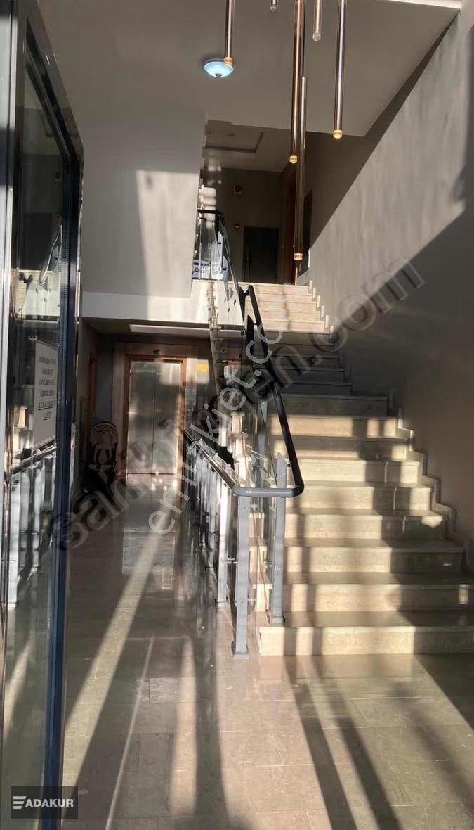 Adakur'dan Tual'de Konak Tipi 4,5+1 Kiralık Daire - Görsel 8