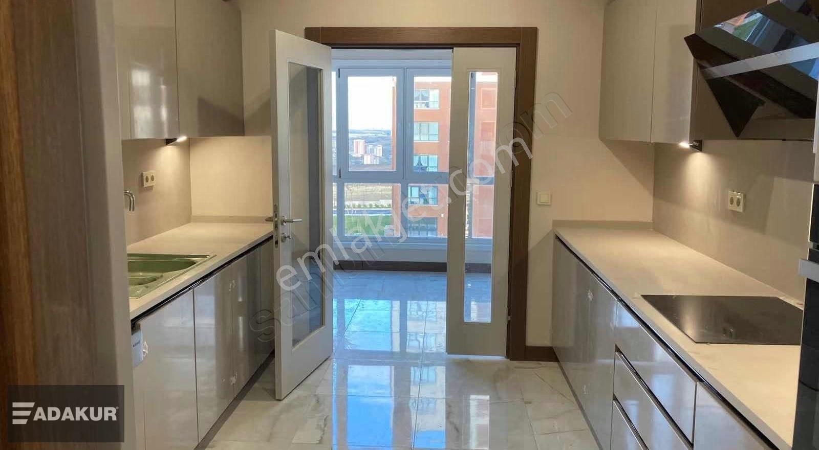 Adakur'dan Tual'de Konak Tipi 4,5+1 Kiralık Daire - Görsel 15