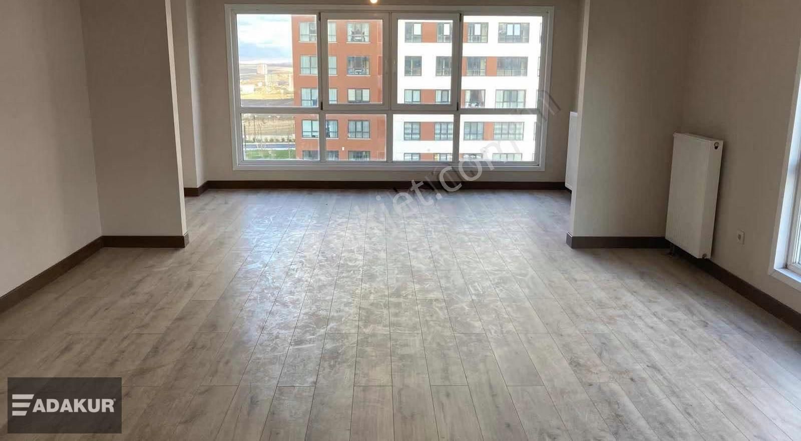 Adakur'dan Tual'de Konak Tipi 4,5+1 Kiralık Daire - Görsel 9