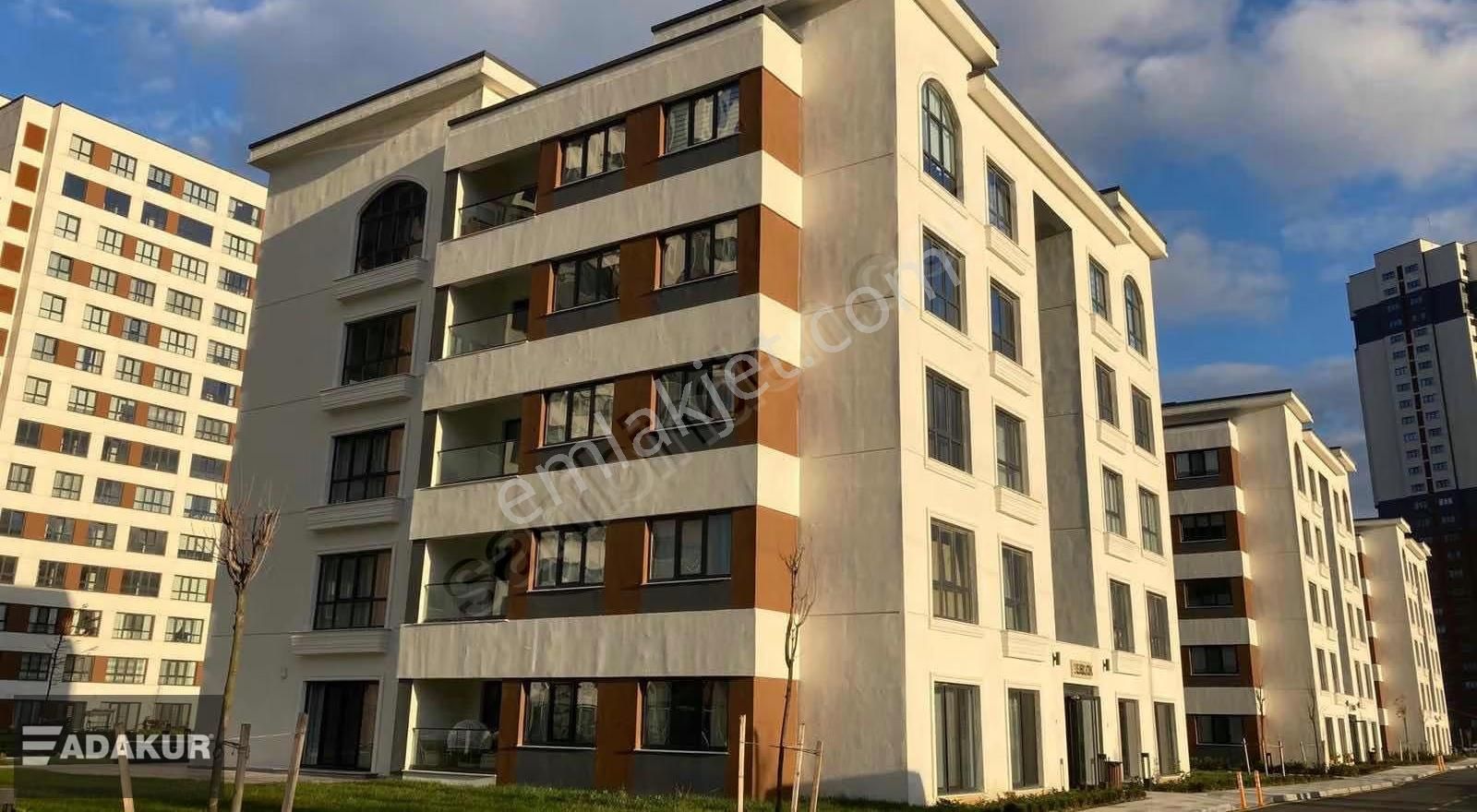 Adakur'dan Tual'de Konak Tipi 4,5+1 Kiralık Daire