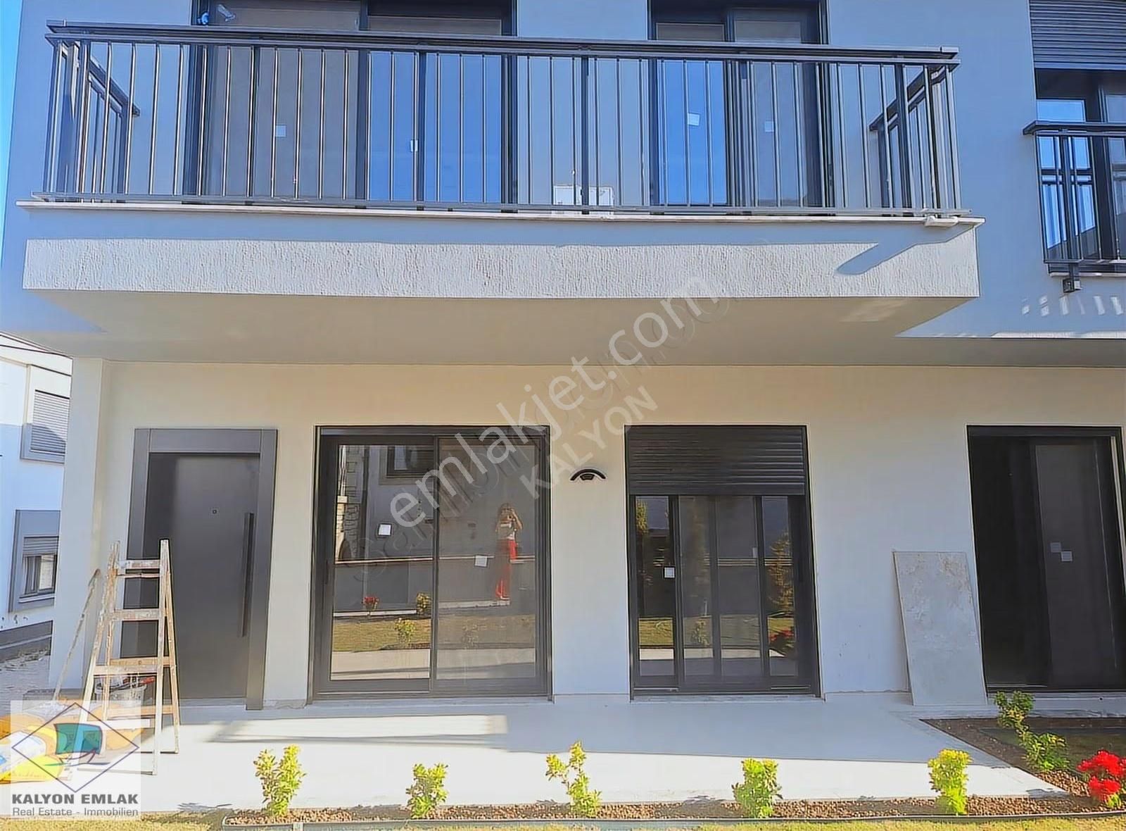 Çeşme Dalyan Da Yerden Isıtmalı, Bahçeli 2+1 Satılık Yeni Daire - Görsel 17