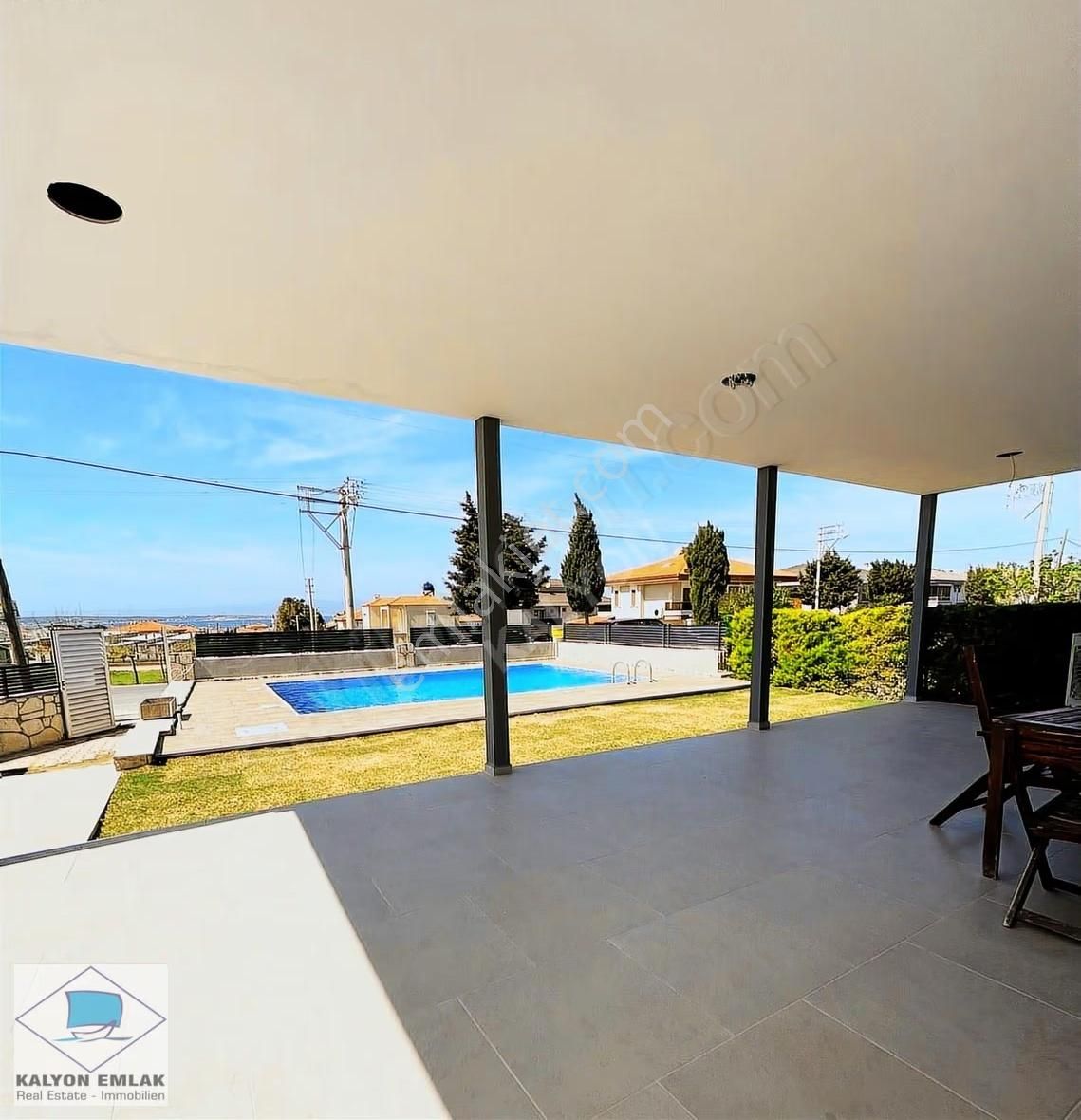 Çeşme Çiftlikköy De Satılık Deniz Manzaralı Havuzlu Villa - Görsel 6