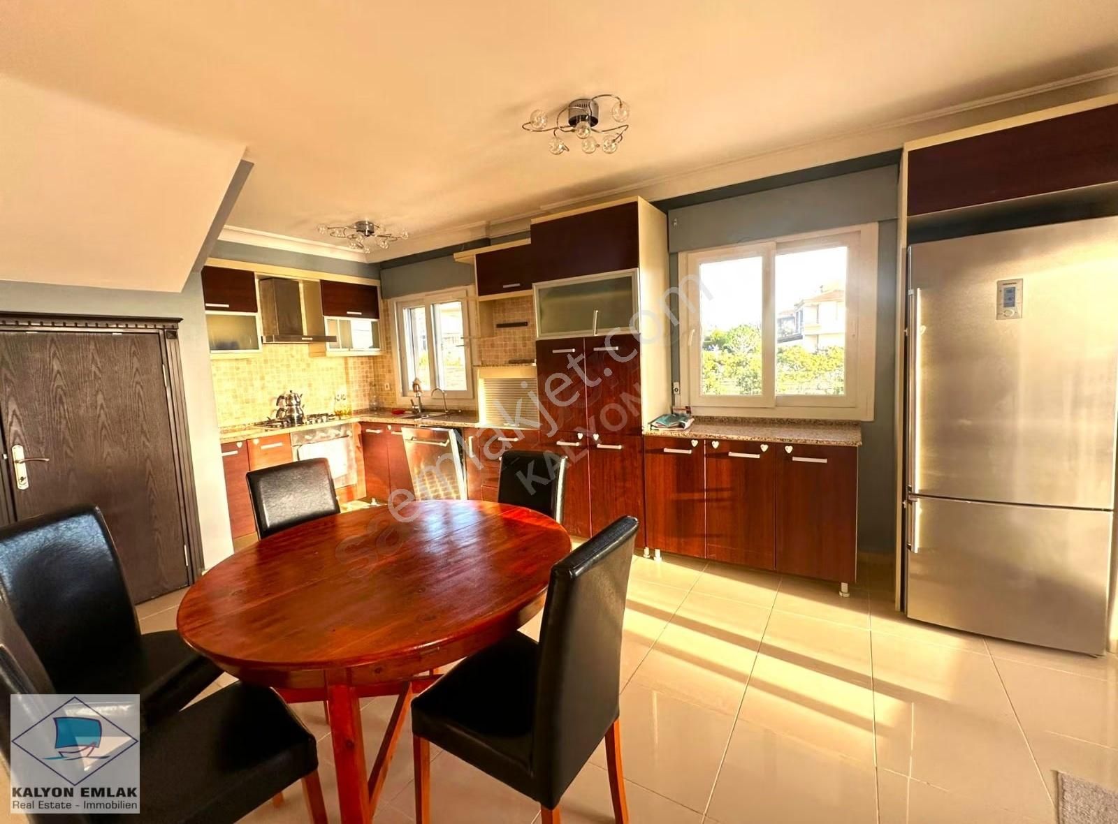 Çeşme Çiftlikköy De Satılık Deniz Manzaralı Havuzlu Villa - Görsel 5