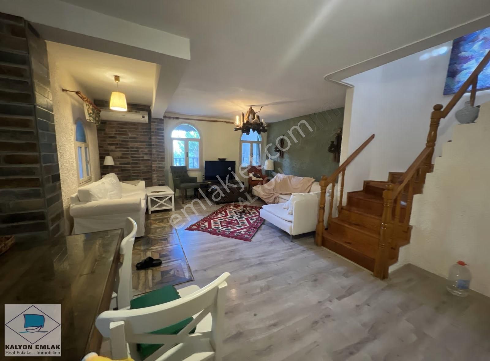 Ildırı Körfez Sitesi'nde Panoramik Deniz Manzaralı Triplex Villa - Görsel 26