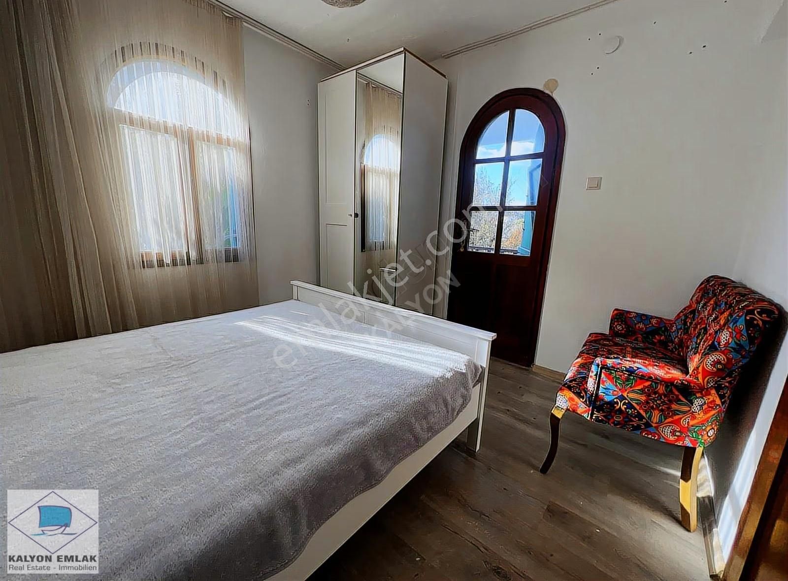 Ildırı Körfez Sitesi'nde Panoramik Deniz Manzaralı Triplex Villa - Görsel 18