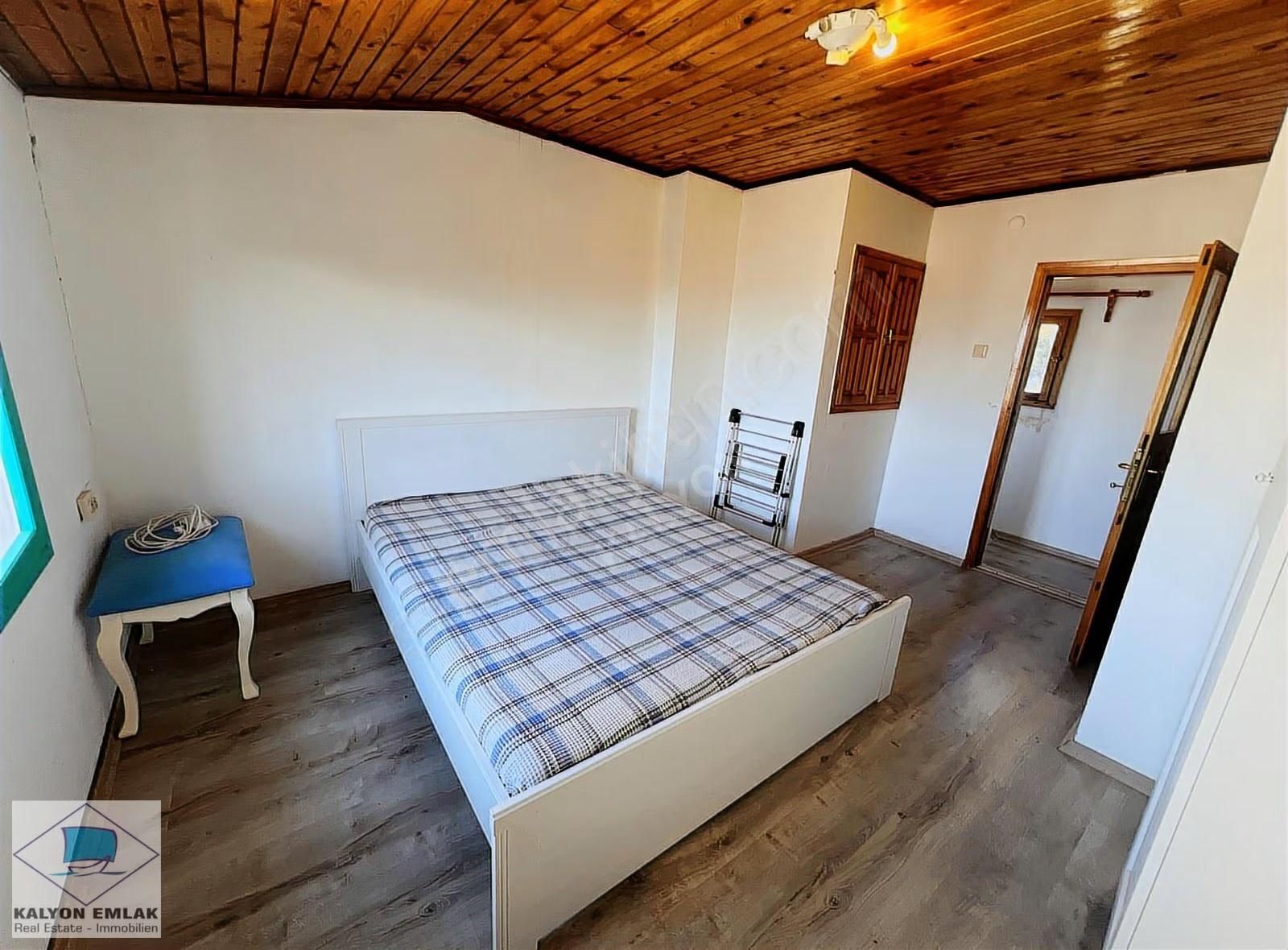 Ildırı Körfez Sitesi'nde Panoramik Deniz Manzaralı Triplex Villa - Görsel 8