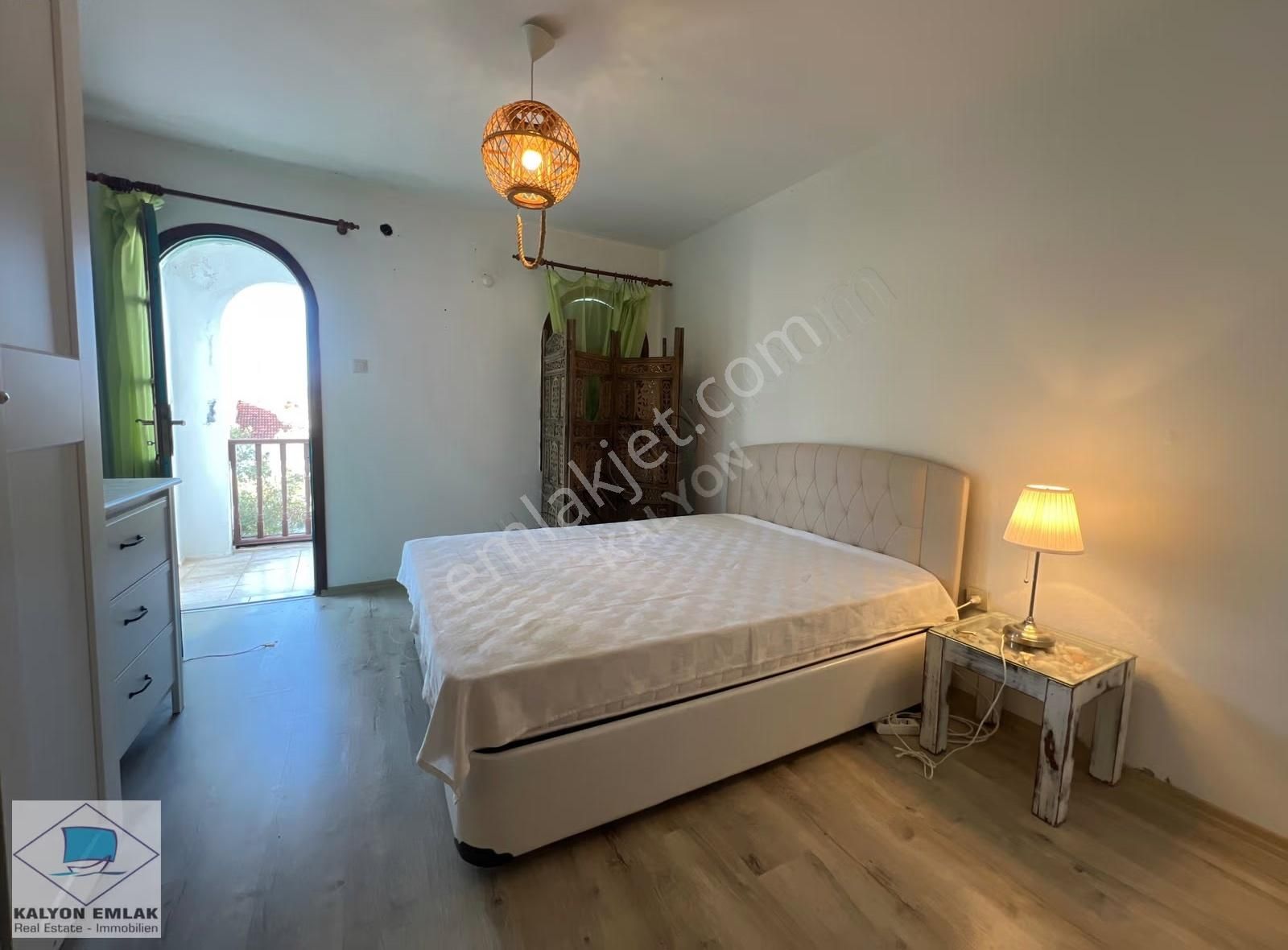 Ildırı Körfez Sitesi'nde Panoramik Deniz Manzaralı Triplex Villa - Görsel 27