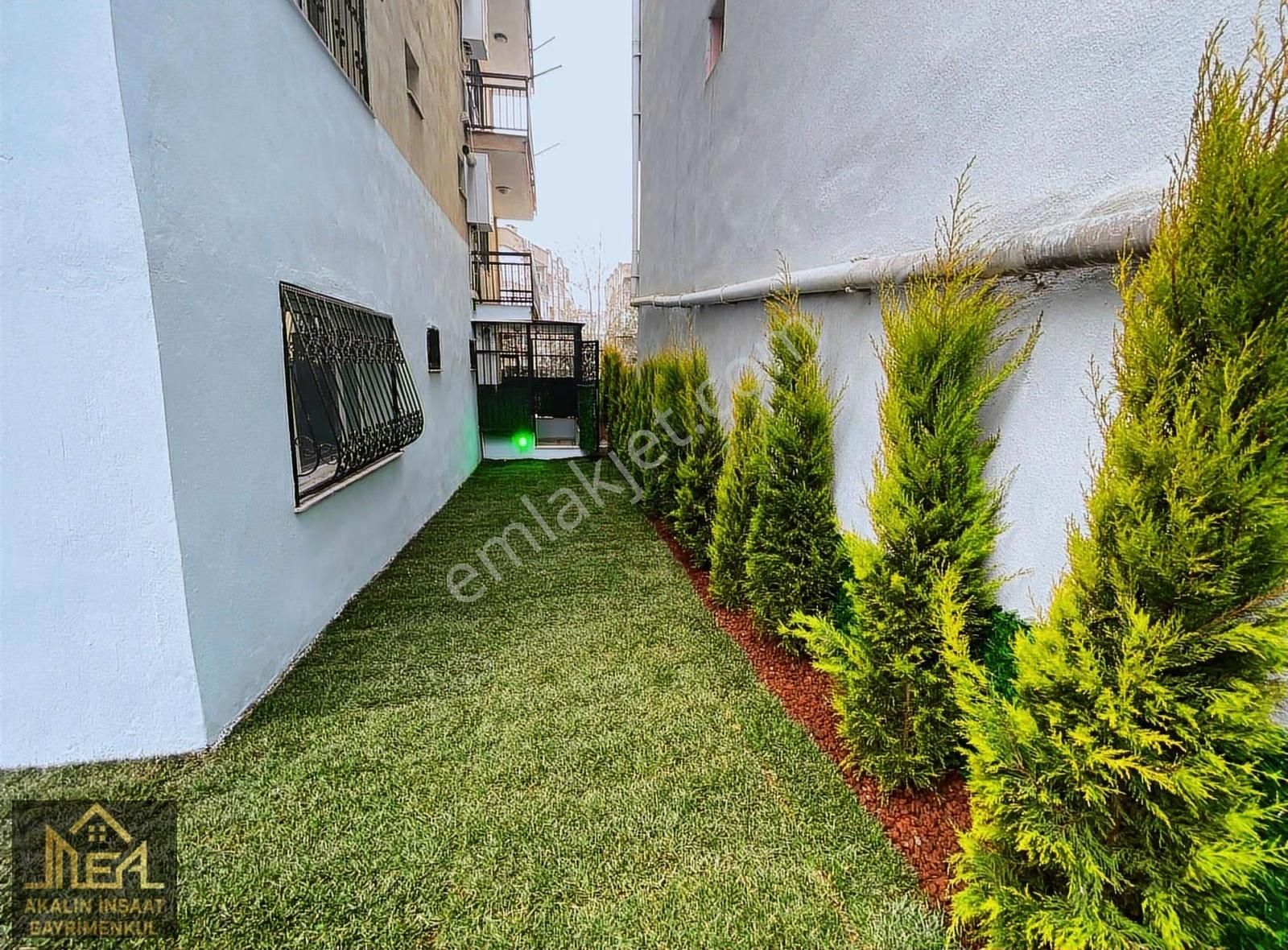 Akalın'dan Akevlerde Bahçeli Genç Binada Bakımlı 2+1 Satılık