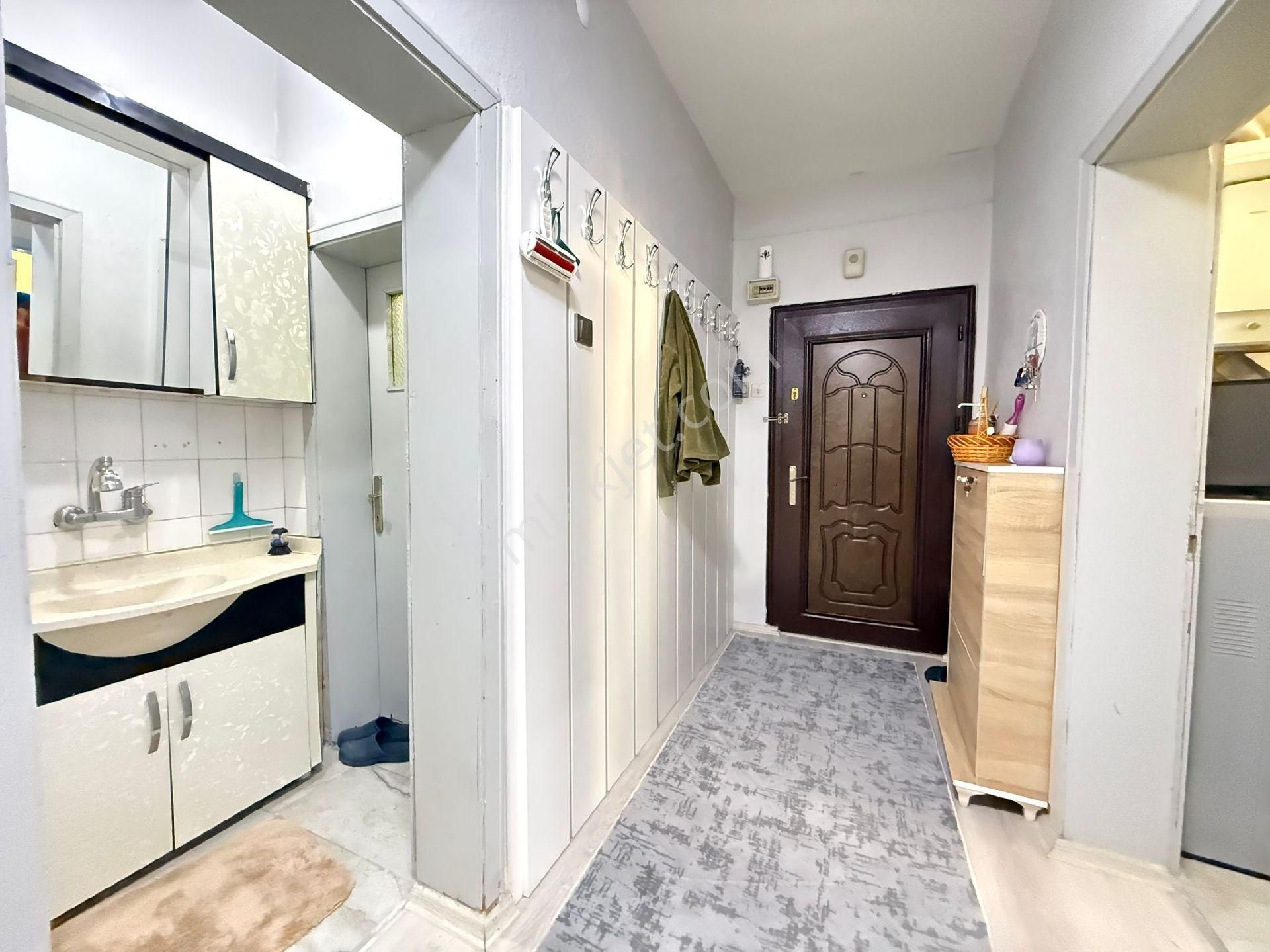 Orhan Gazi Gayrimenkul Den Arakat 3+1 İcerısı Bakımlı Daire Sancak Mah.de - Görsel 14