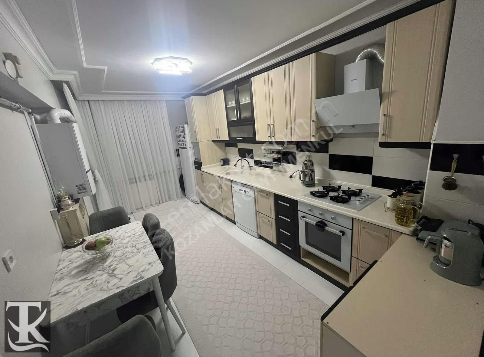 Kozanlar Gayrimenkul'den Mevlana Mah. Full Yapılı Daire..