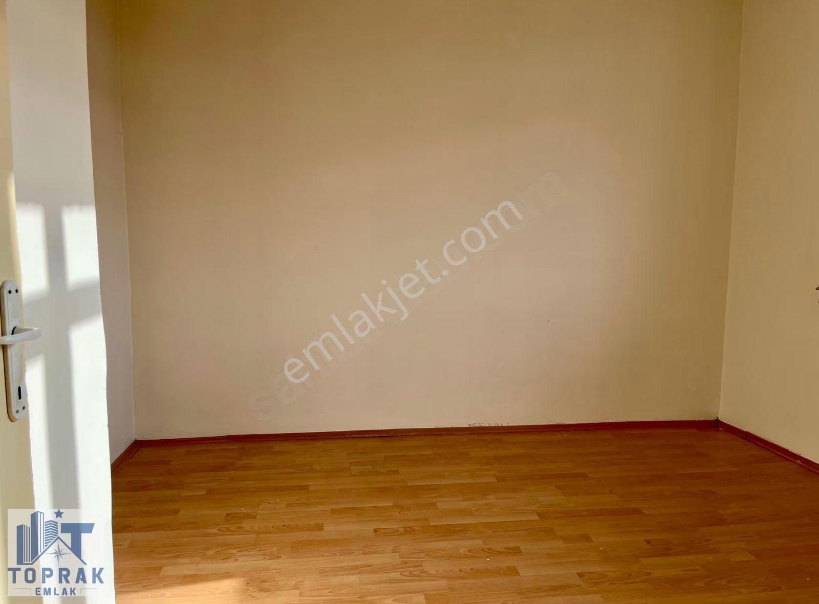 Toprak Emlak'tan Merkezi Konumda / Manzaralı / Ferah Kiralık 2+1 - Görsel 14