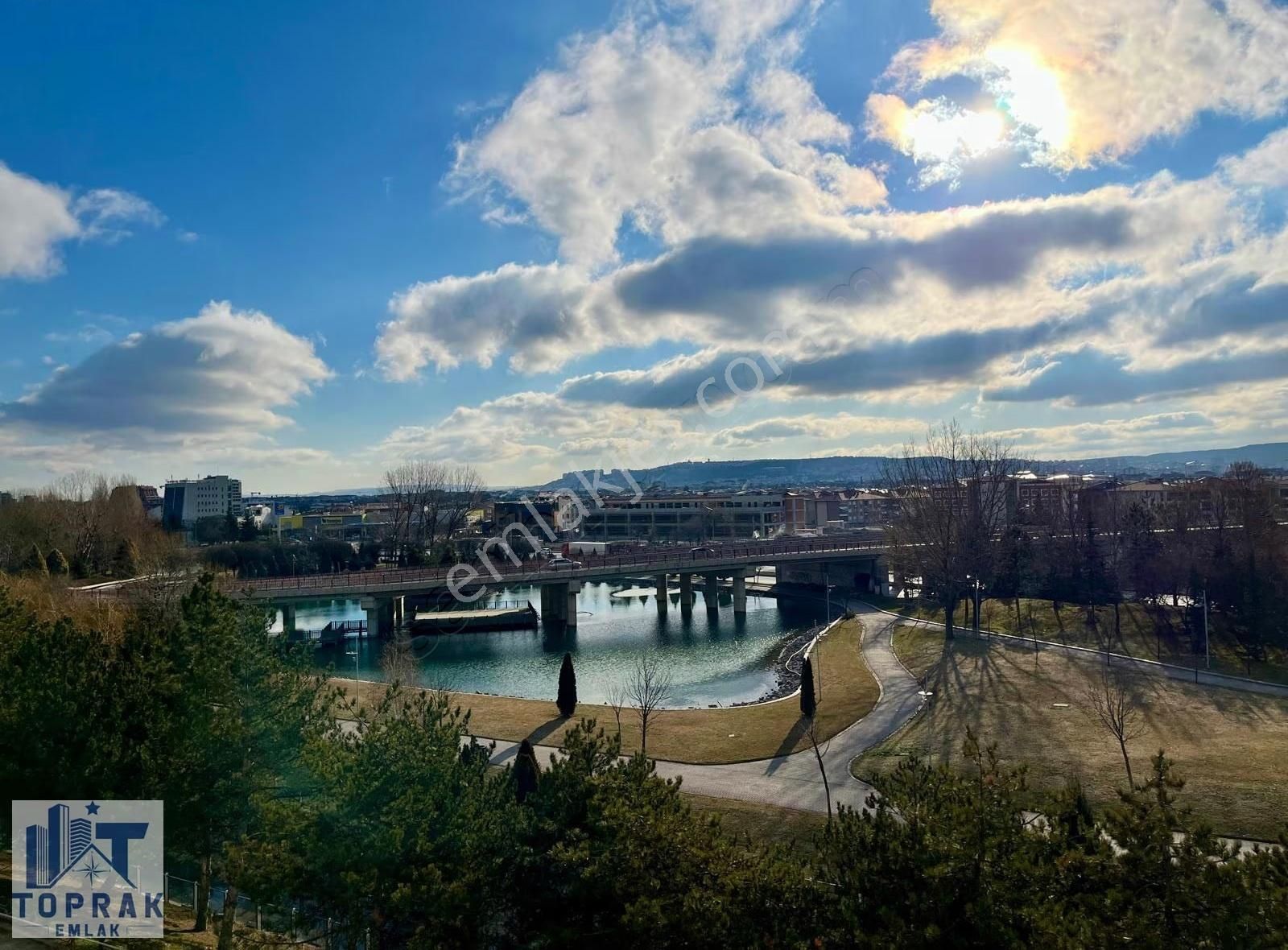 Toprak Emlak'tan Merkezi Konumda / Manzaralı / Ferah Kiralık 2+1 - Görsel 18