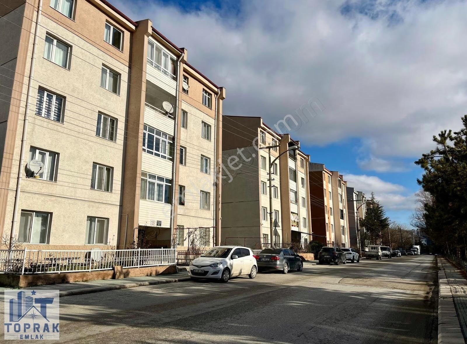 Toprak Emlak'tan Merkezi Konumda / Manzaralı / Ferah Kiralık 2+1 - Görsel 5