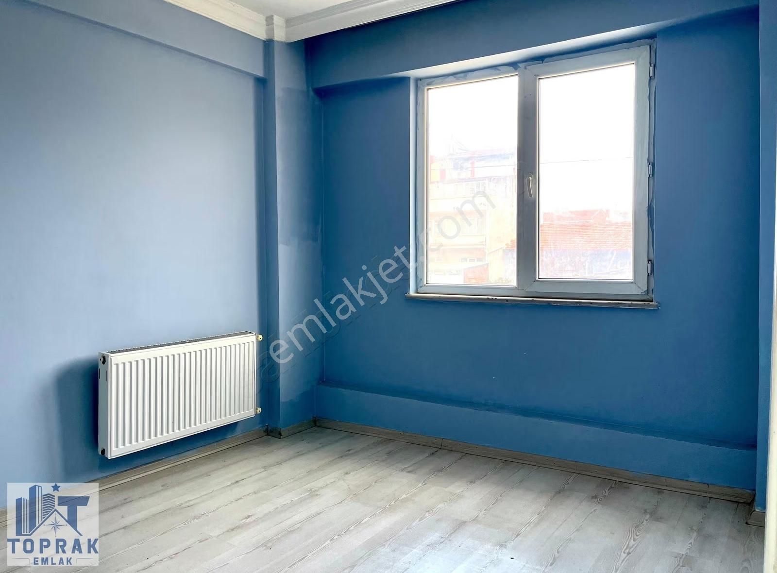 Toprak Emlaktan Cuma Pazarı Ve Aü Cuma Kapısı Yakını Kiralık 1+1 - Görsel 9