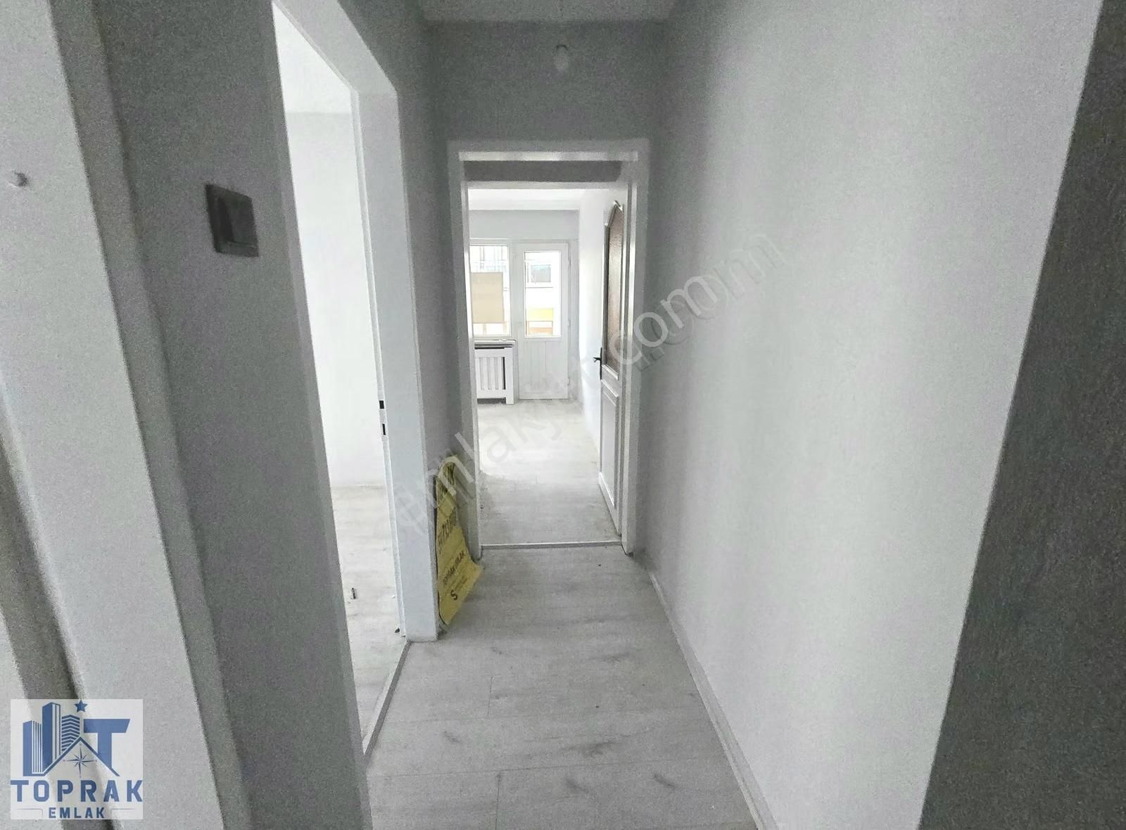 Toprak Emlak'tan Uluönder Mahallesinde Tam Bakımlı Kiralık 2+0 - Görsel 6