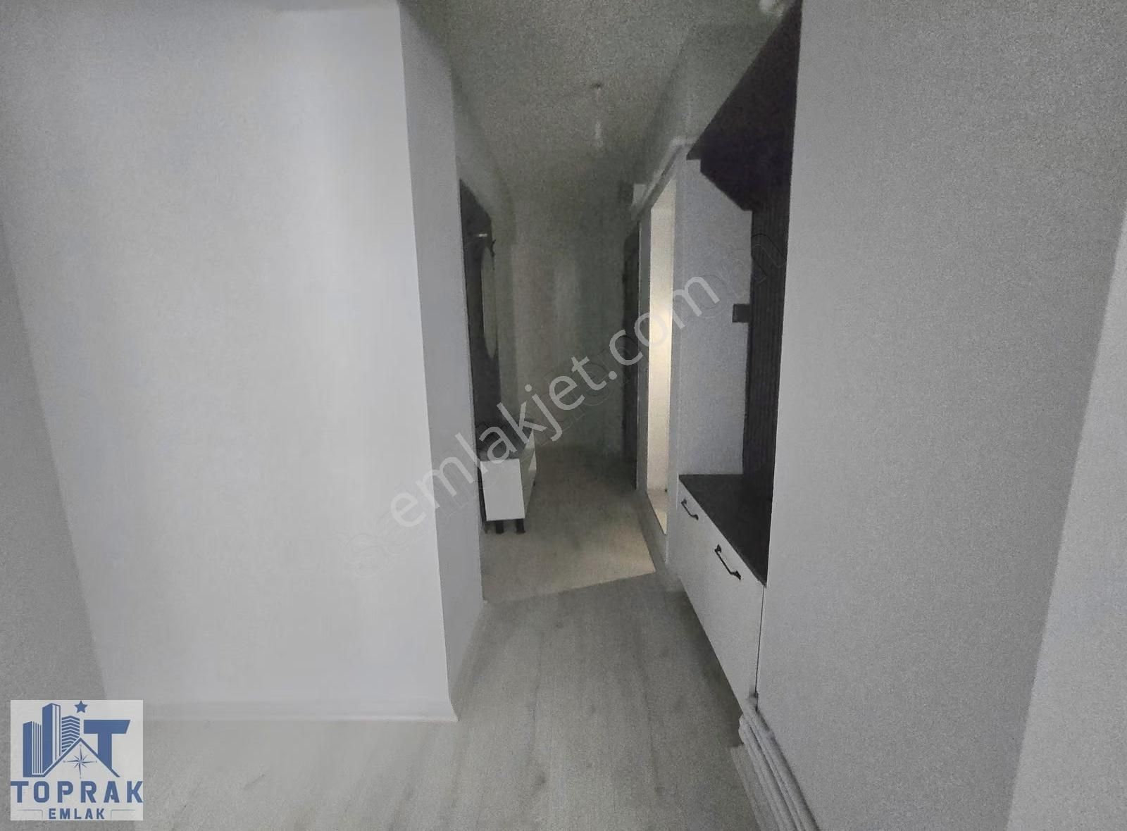 Toprak Emlak'tan Uluönder Mahallesinde Tam Bakımlı Kiralık 2+0 - Görsel 11