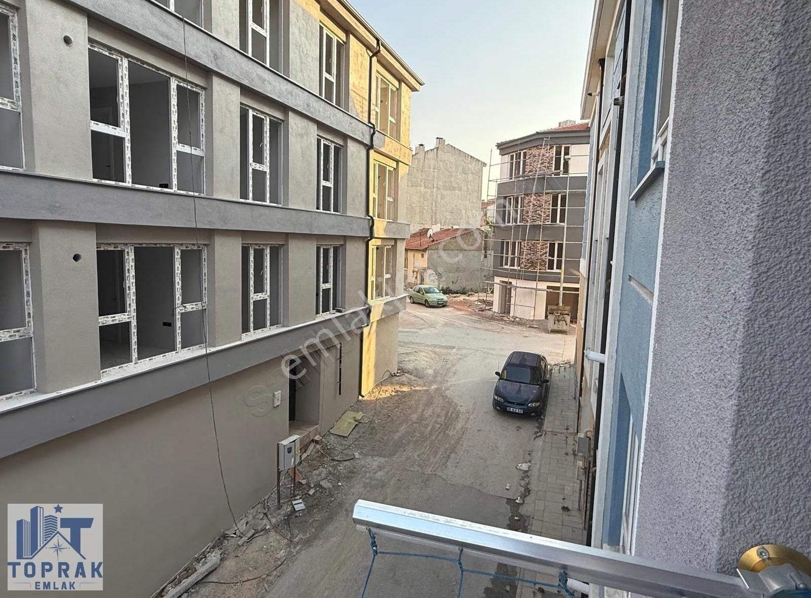 Toprak Emlaktan Şirintepe Anadolu Üni Yakını Ara Kat Satılık 2+0 - Görsel 10