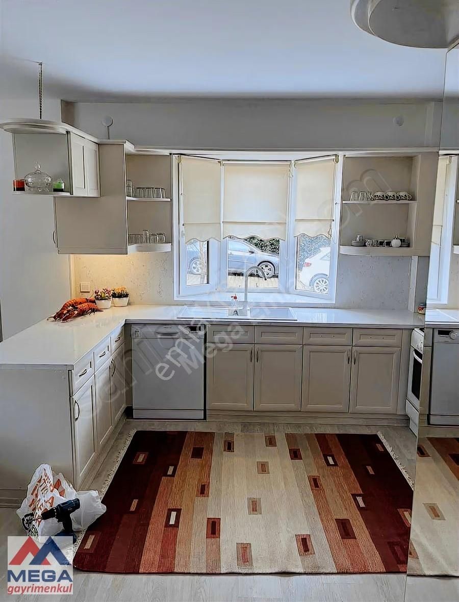 Kırkpınar Bağdat Caddesi'nde 3+1 Havuzlu Dubleks Eşyalı Villa - Görsel 17