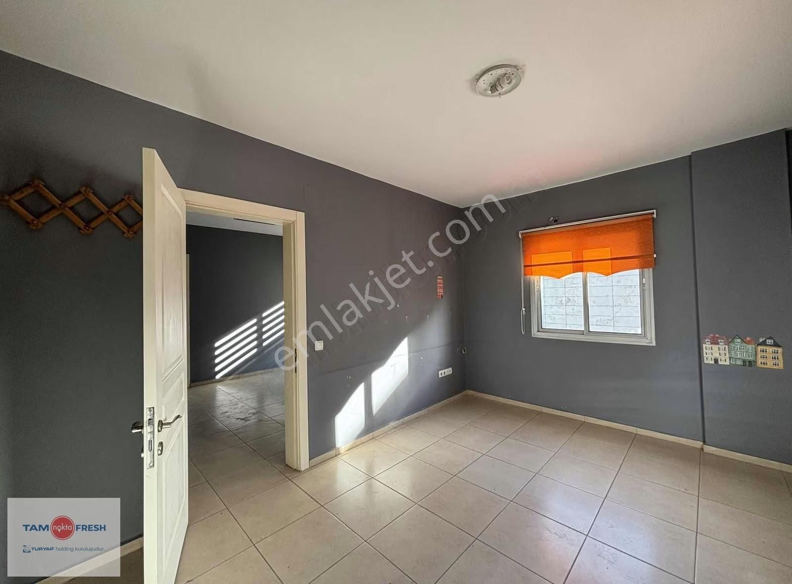 Urla'nın Merkezinde Kiralık 2+1 Ofis - Görsel 8