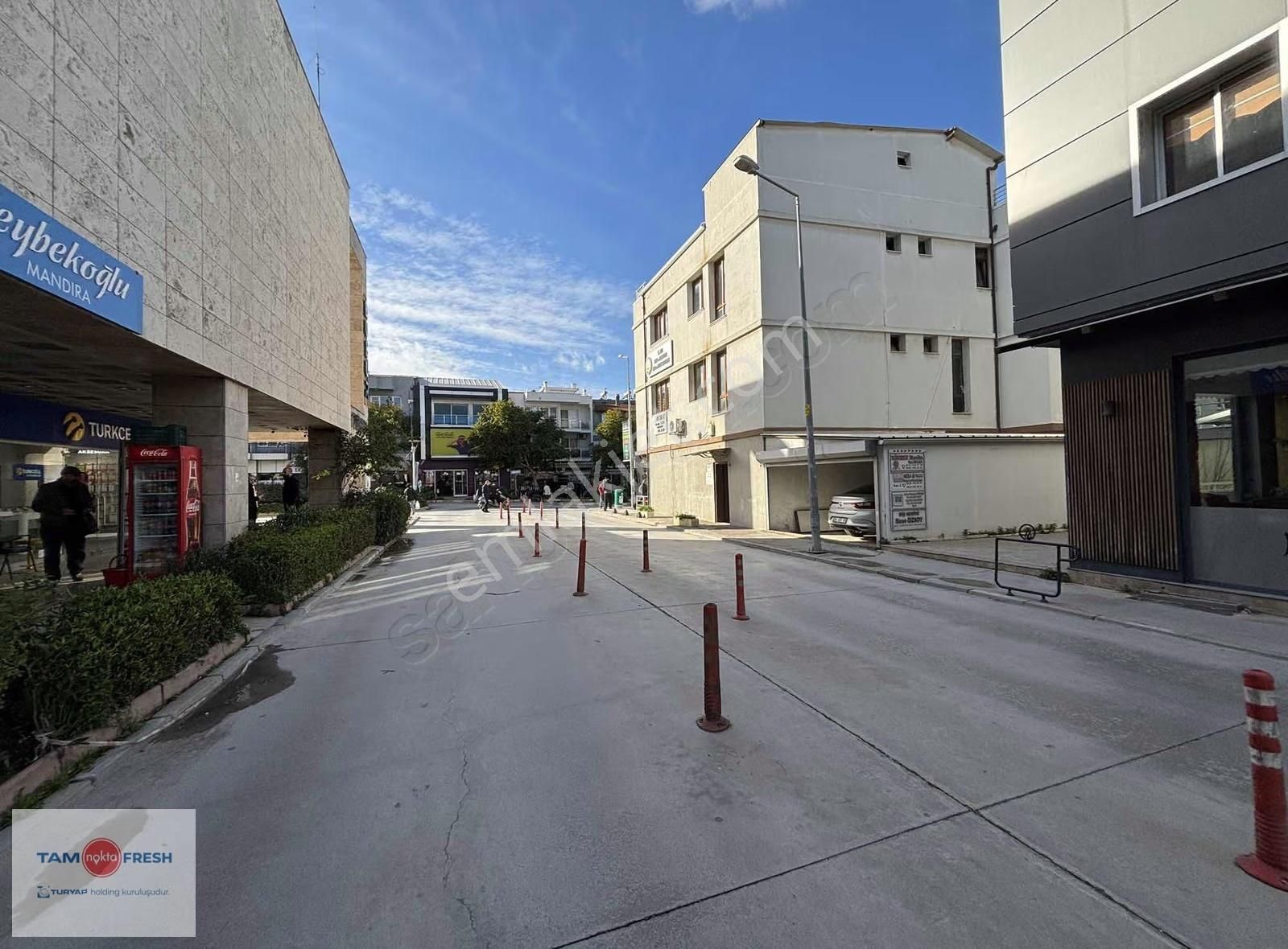 Urla'nın Merkezinde Kiralık 2+1 Ofis - Görsel 20