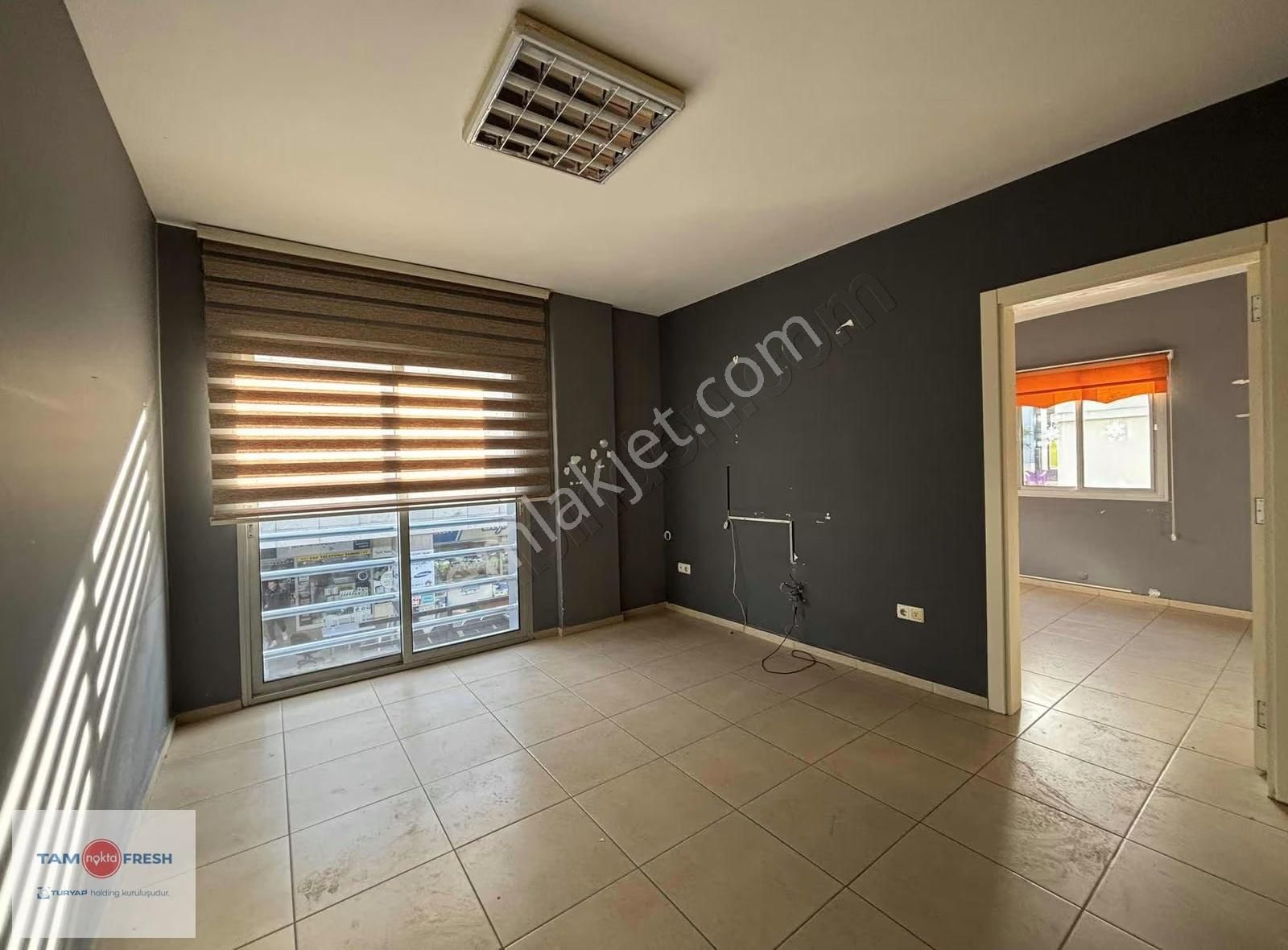 Urla'nın Merkezinde Kiralık 2+1 Ofis - Görsel 7