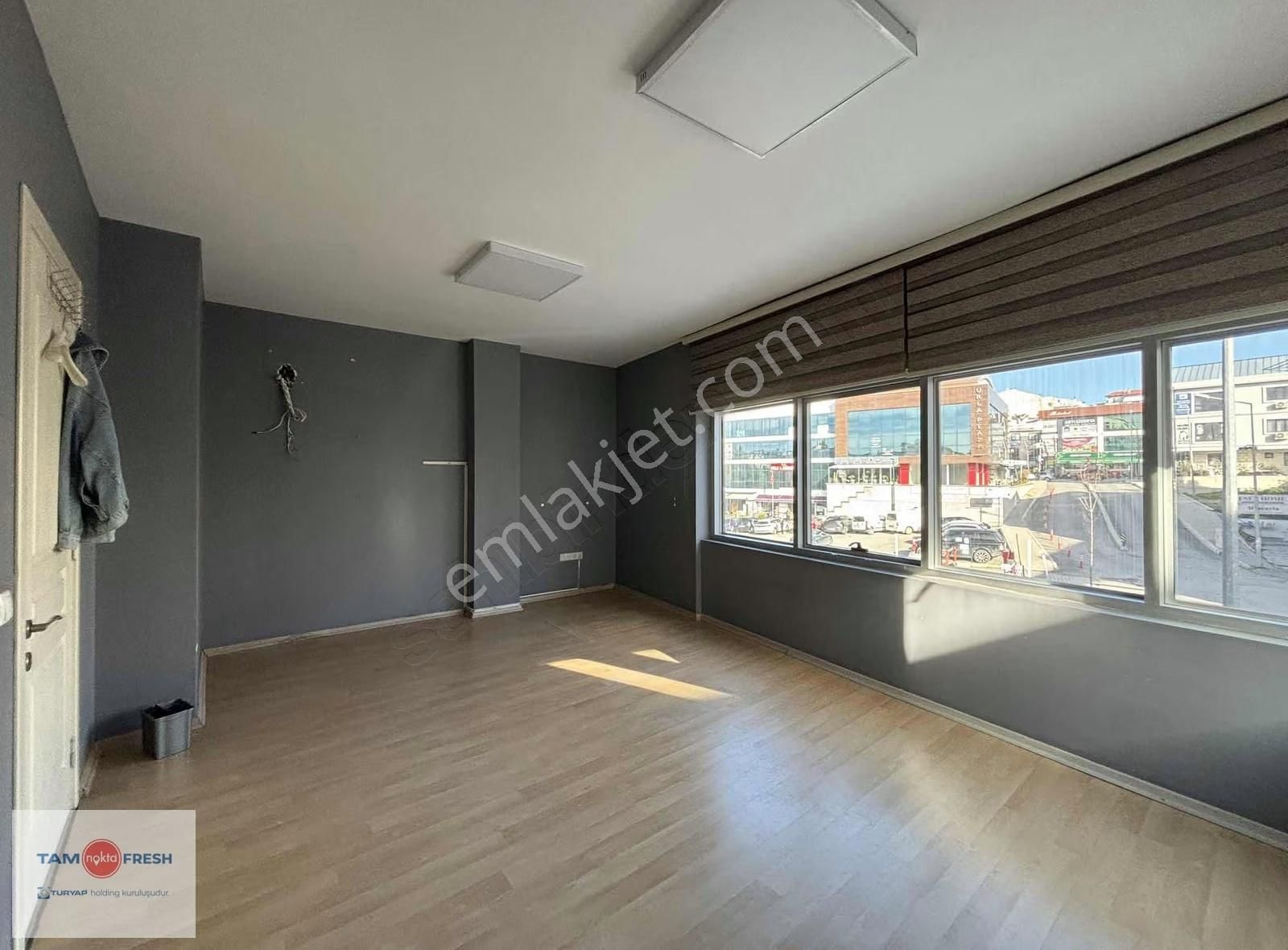 Urla'nın Merkezinde Kiralık 2+1 Ofis - Görsel 4