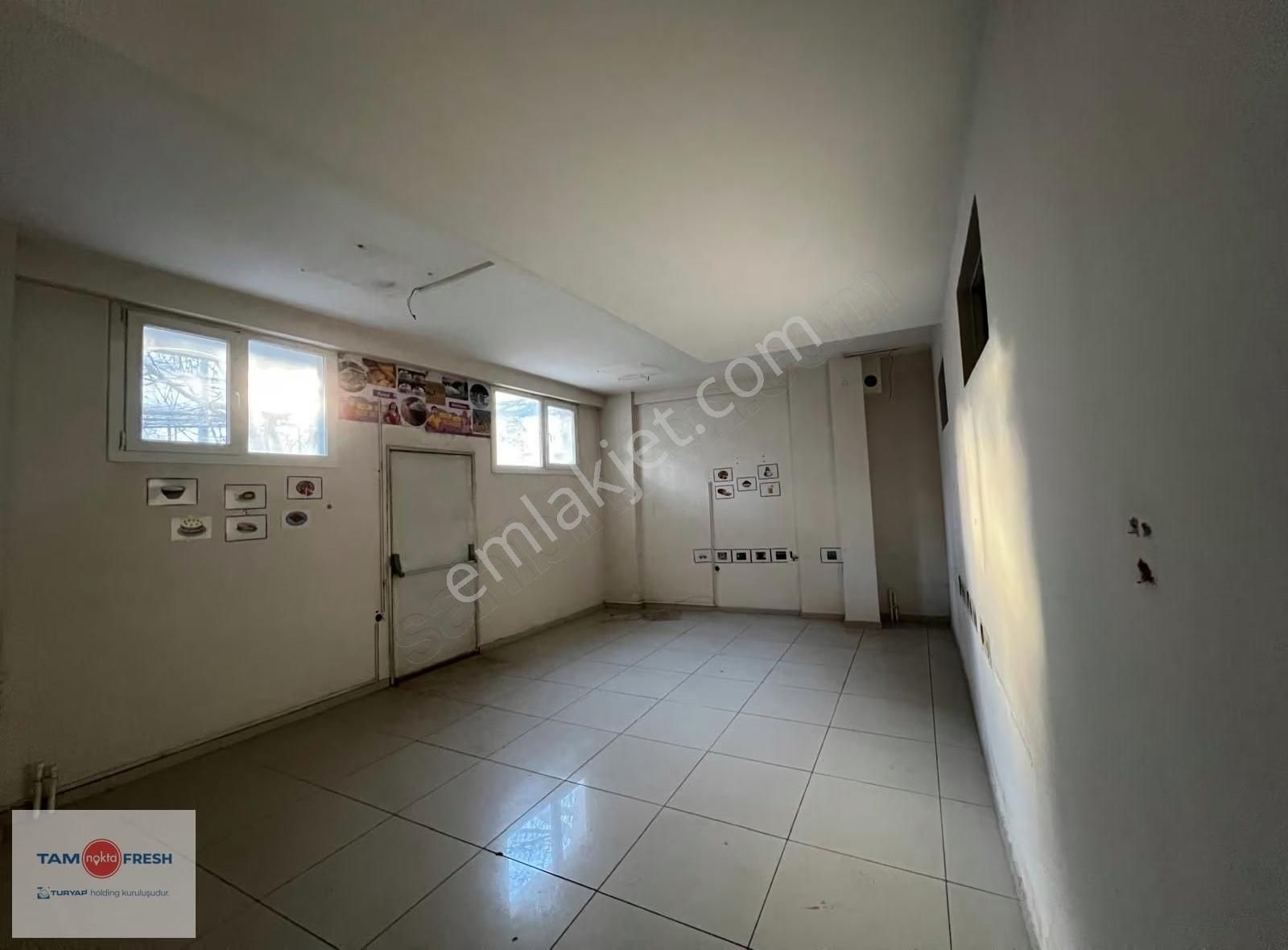 Hoca Ahmet Yesevi Caddesinde Kiralik Geniş Dükkan&mağaza - Görsel 8